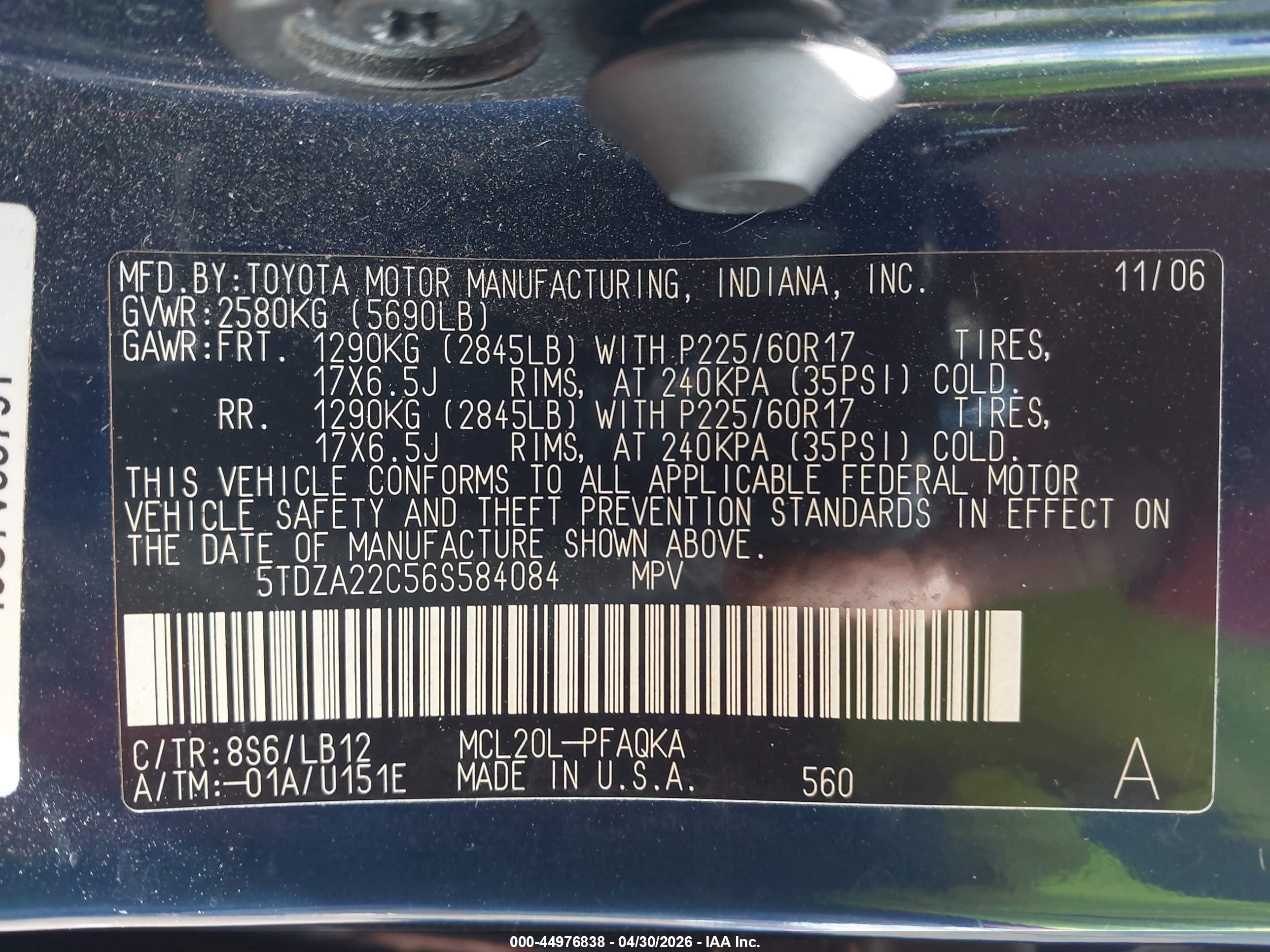 TOYOTA SIENNA image 9