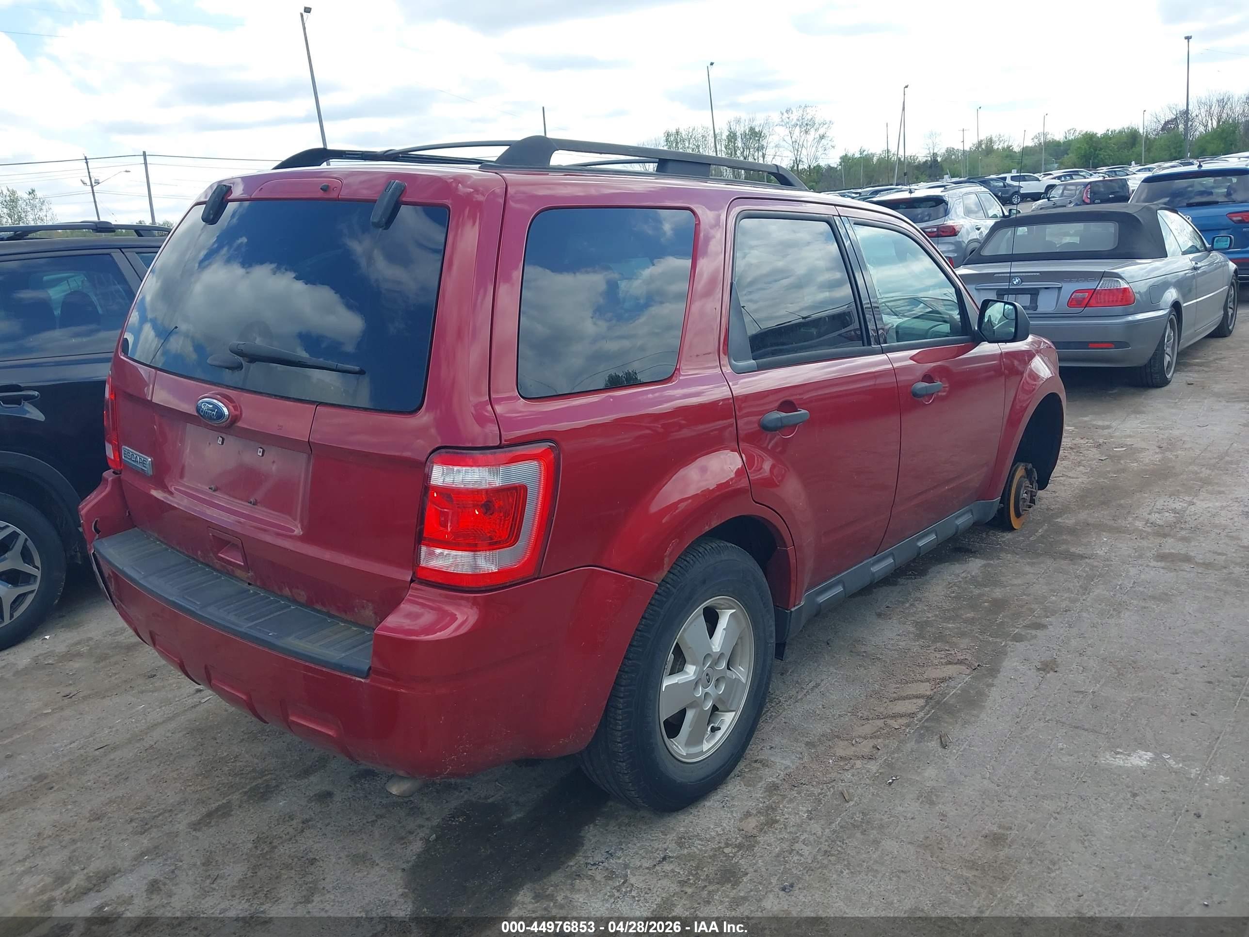FORD ESCAPE image 4
