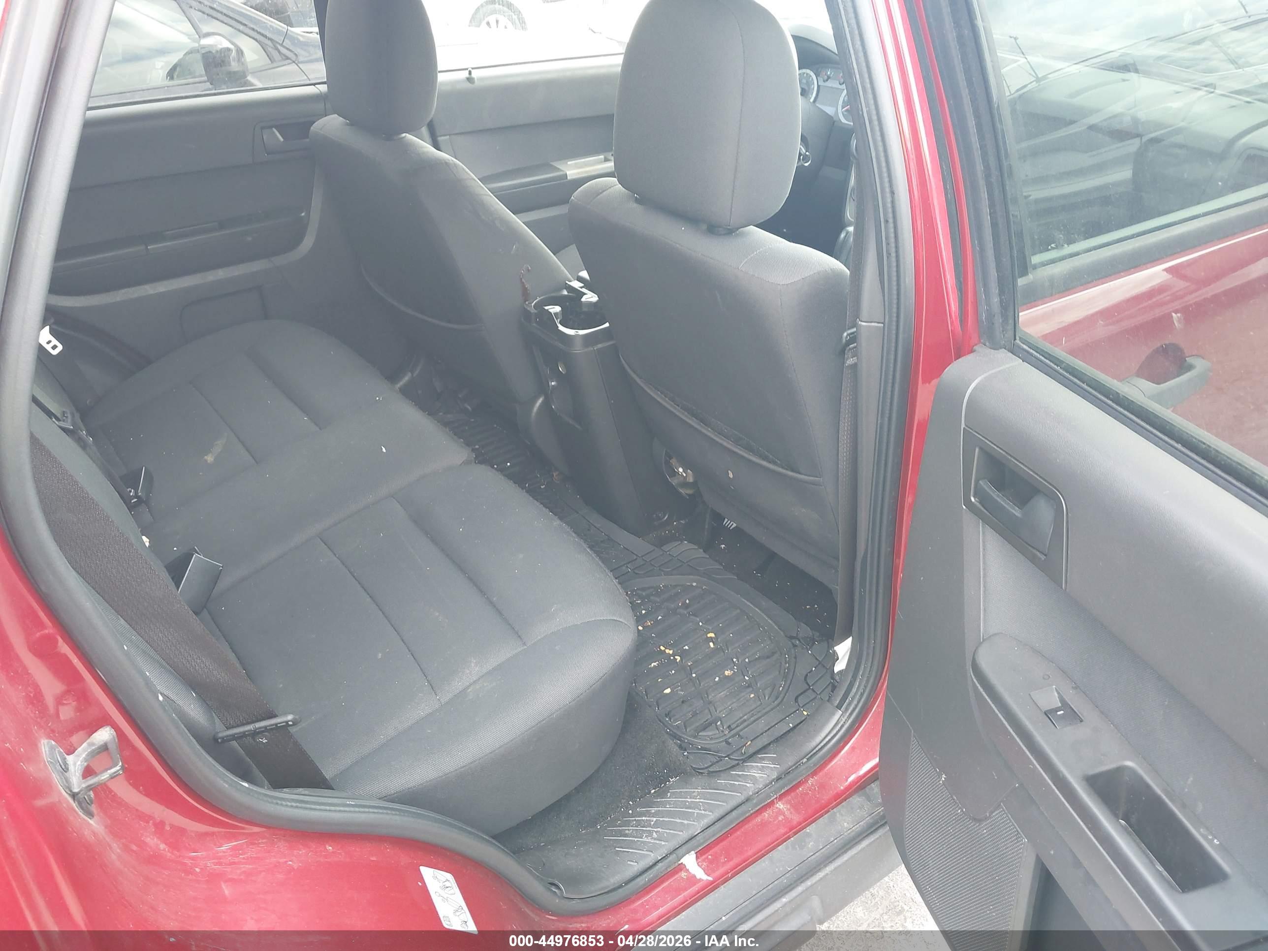 FORD ESCAPE image 8