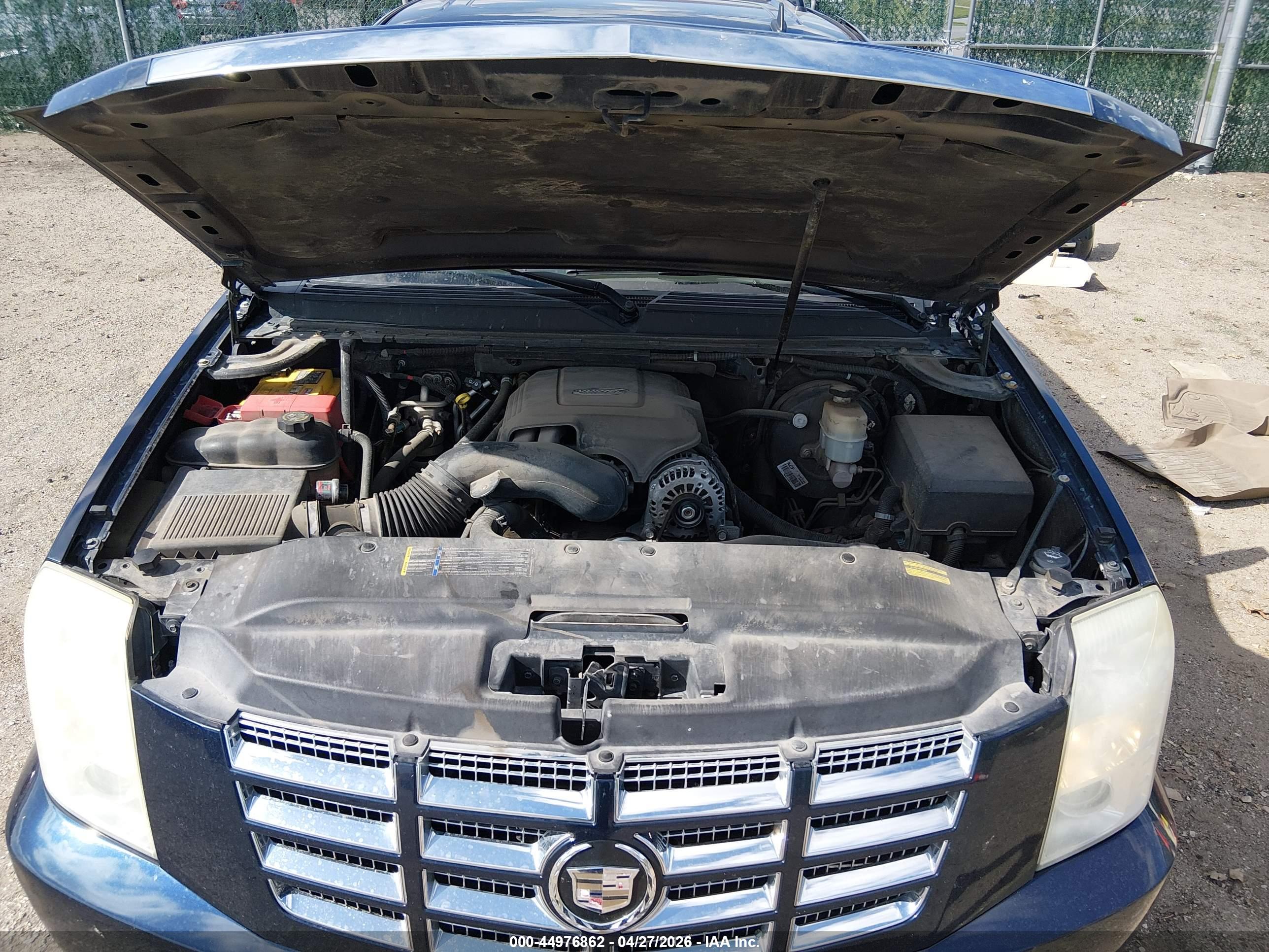 CADILLAC ESCALADE image 10