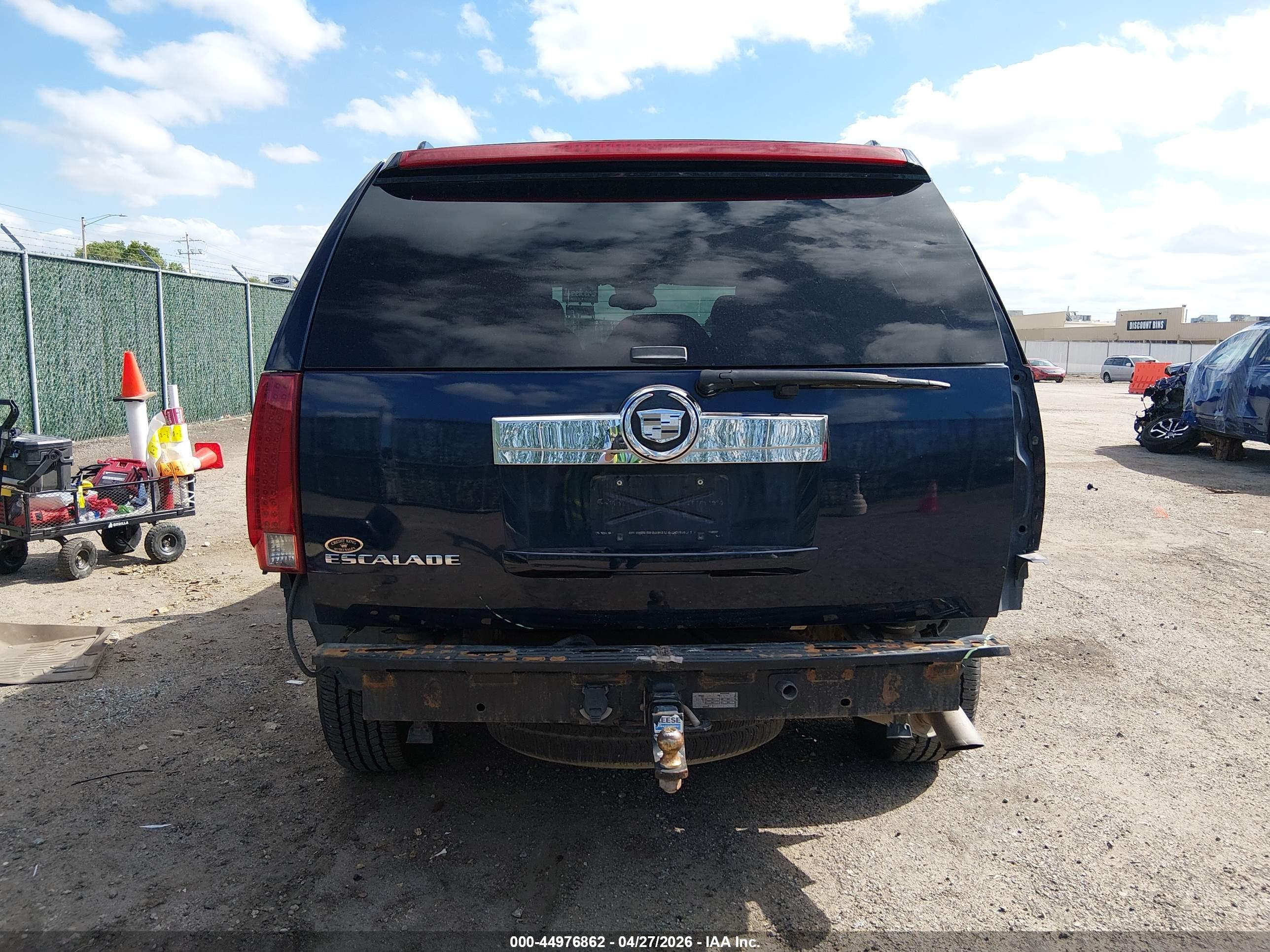 CADILLAC ESCALADE image 6