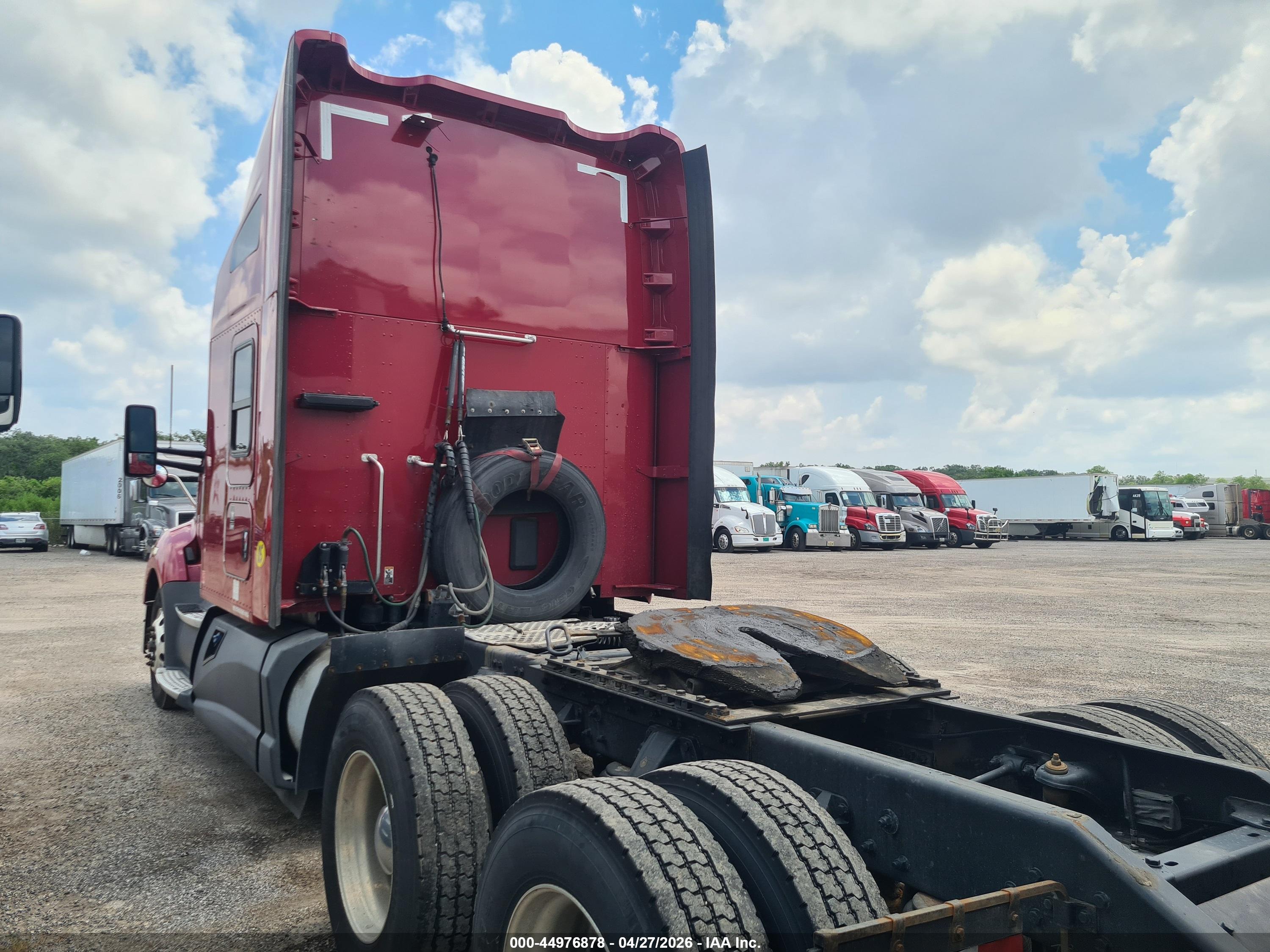 KENWORTH CONSTRUCTION image 4