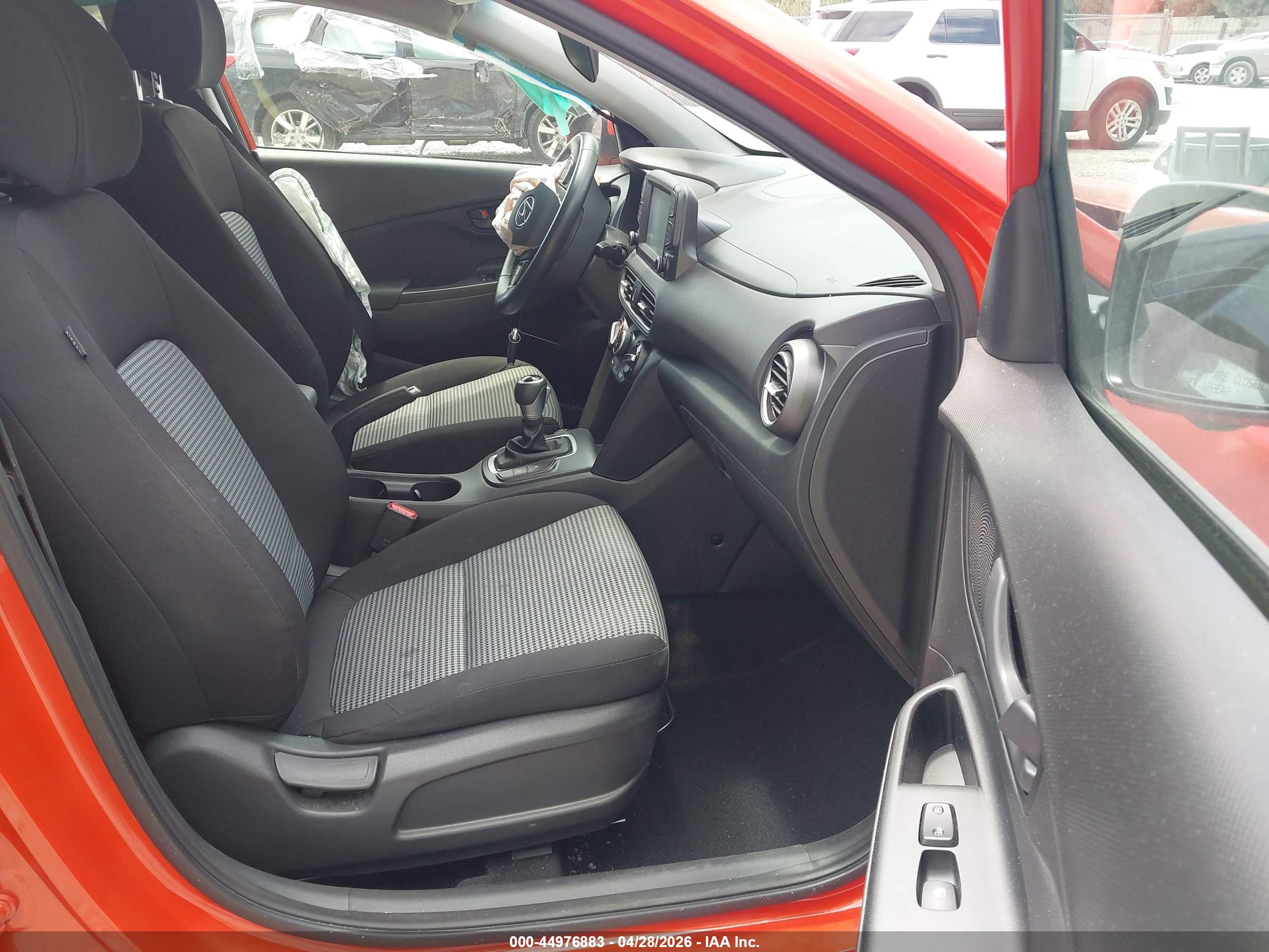 HYUNDAI KONA image 5