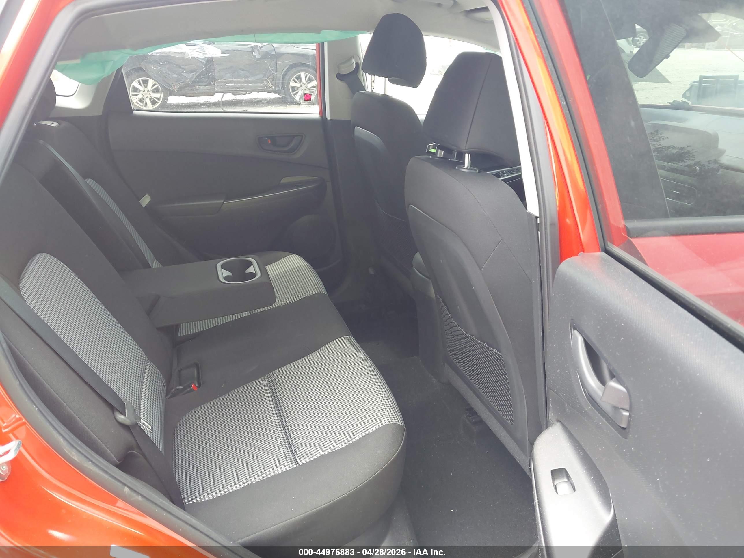 HYUNDAI KONA image 8