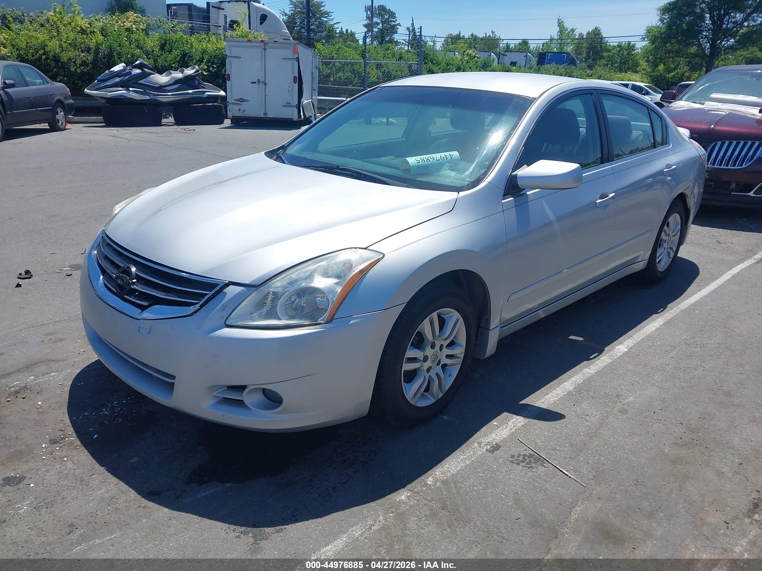 NISSAN ALTIMA image 2
