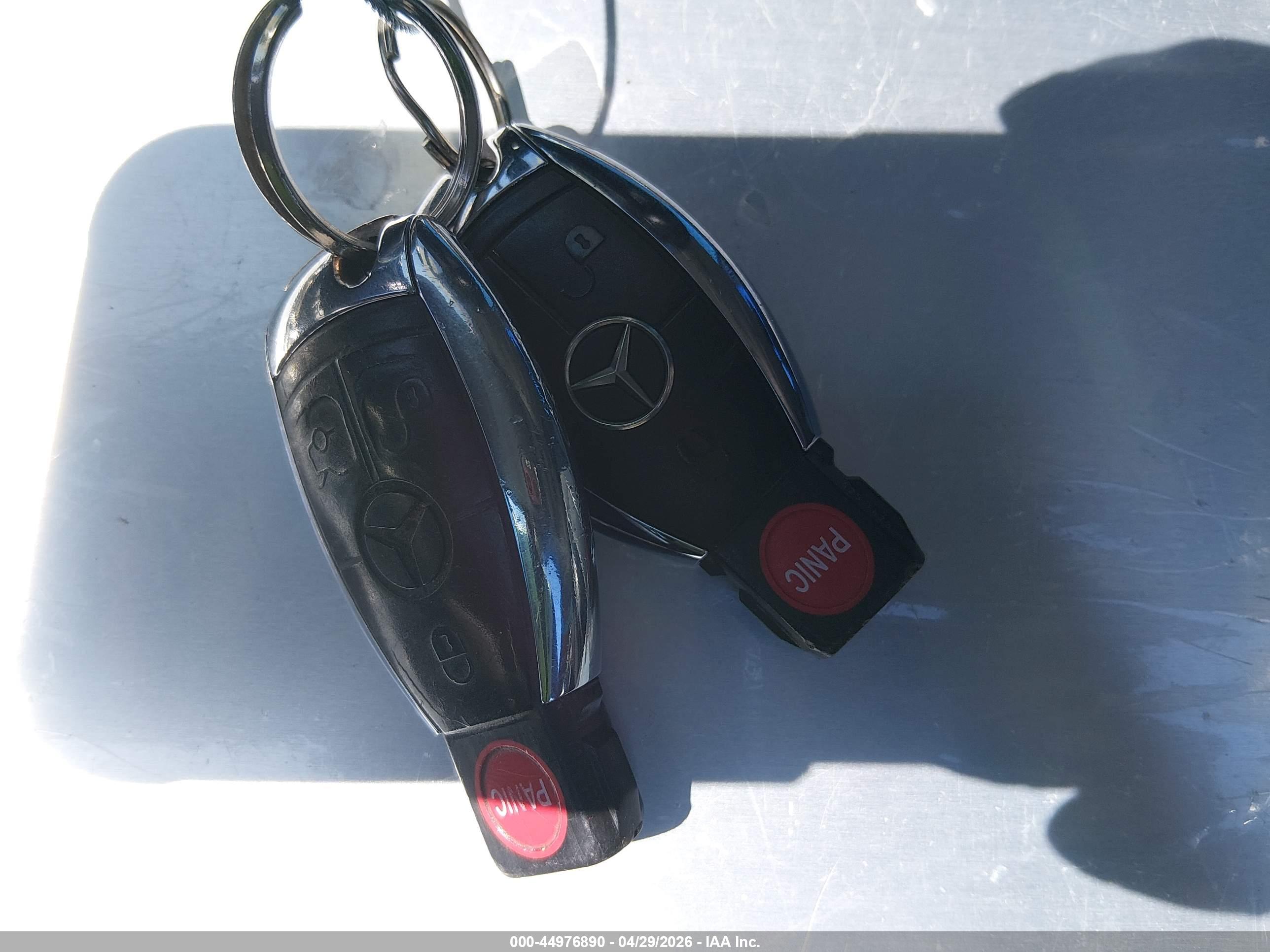 MERCEDES-BENZ E image 11