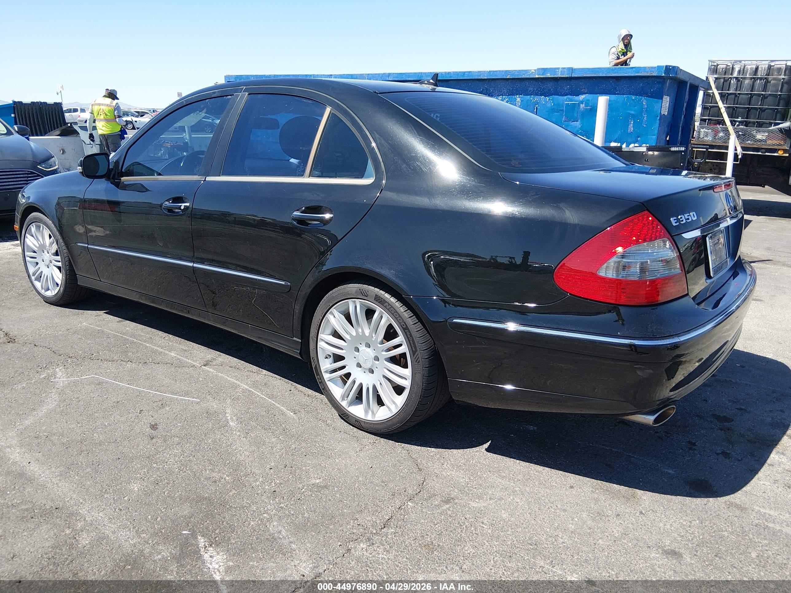 MERCEDES-BENZ E image 3