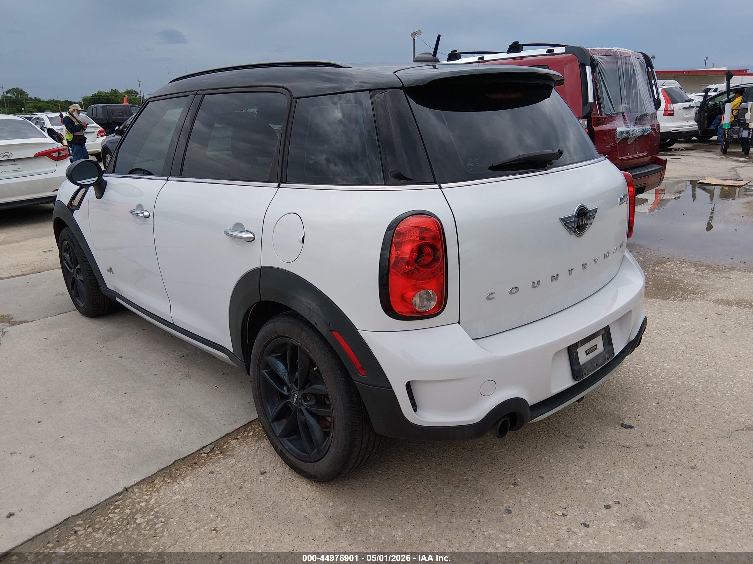MINI COUNTRYMAN image 3