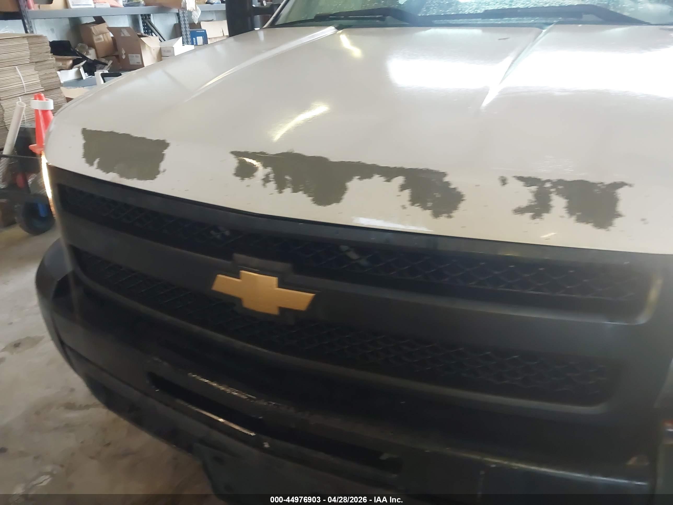 CHEVROLET SILVERADO image 6