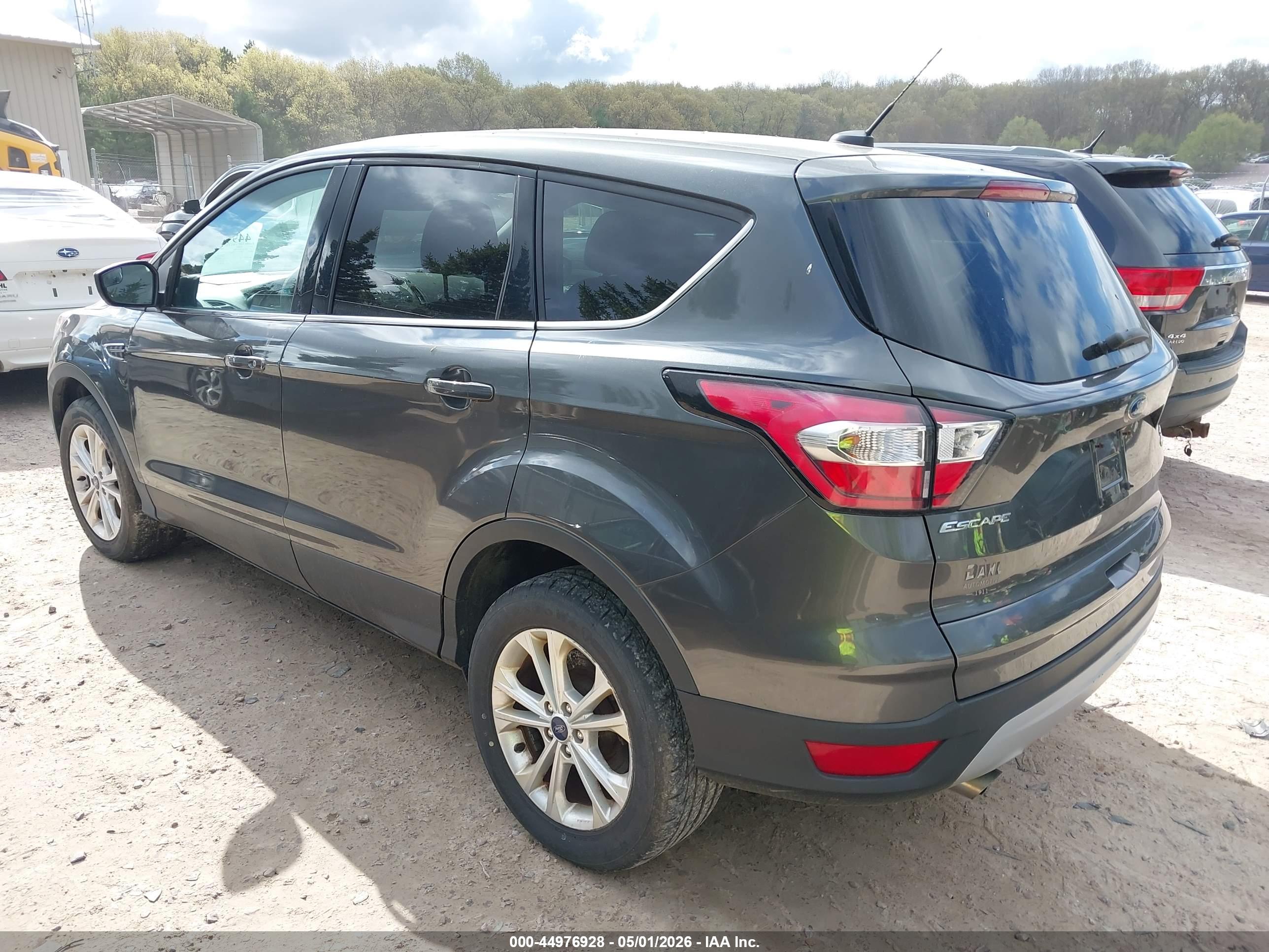 FORD ESCAPE image 3
