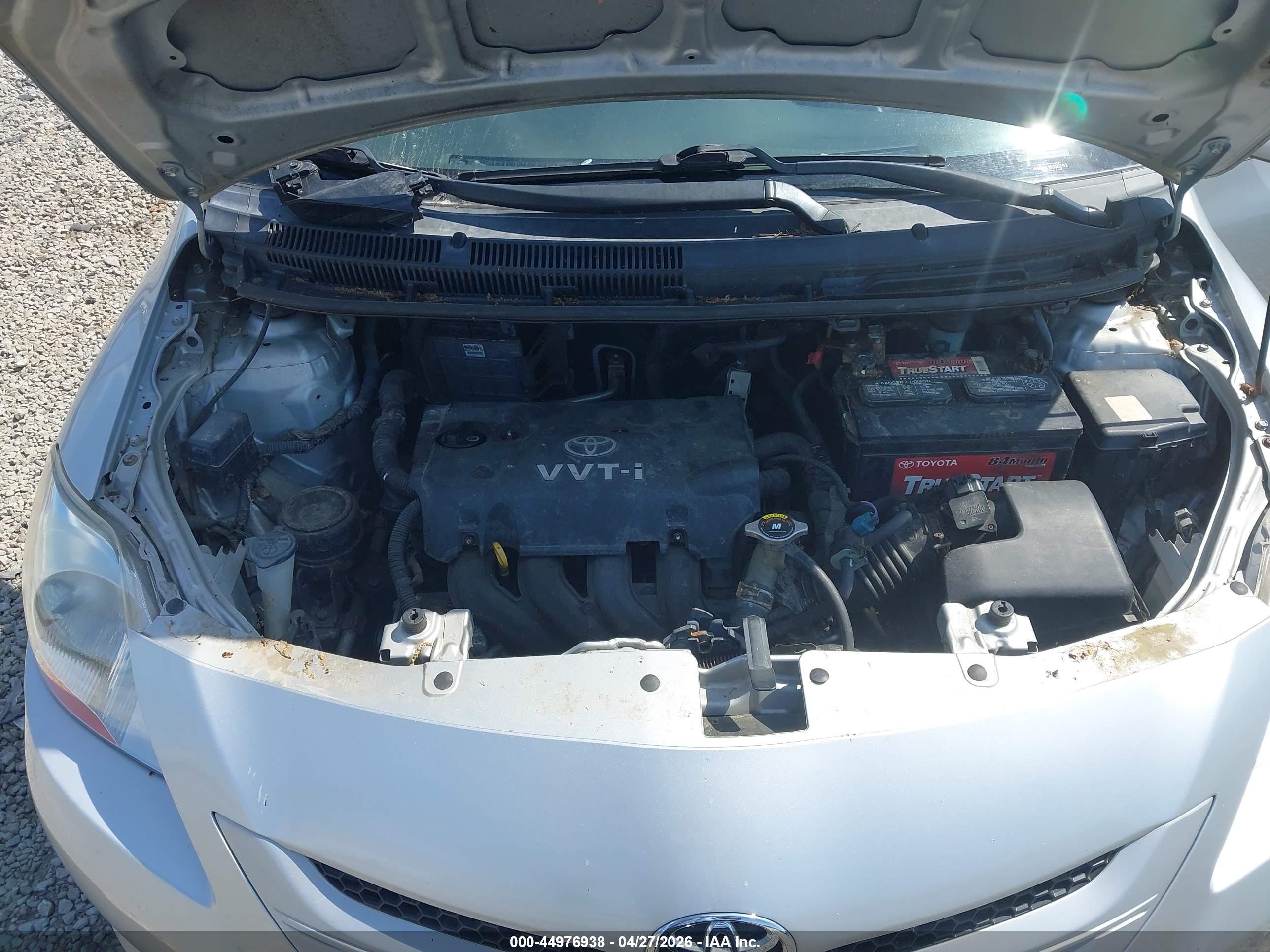 TOYOTA YARIS image 10