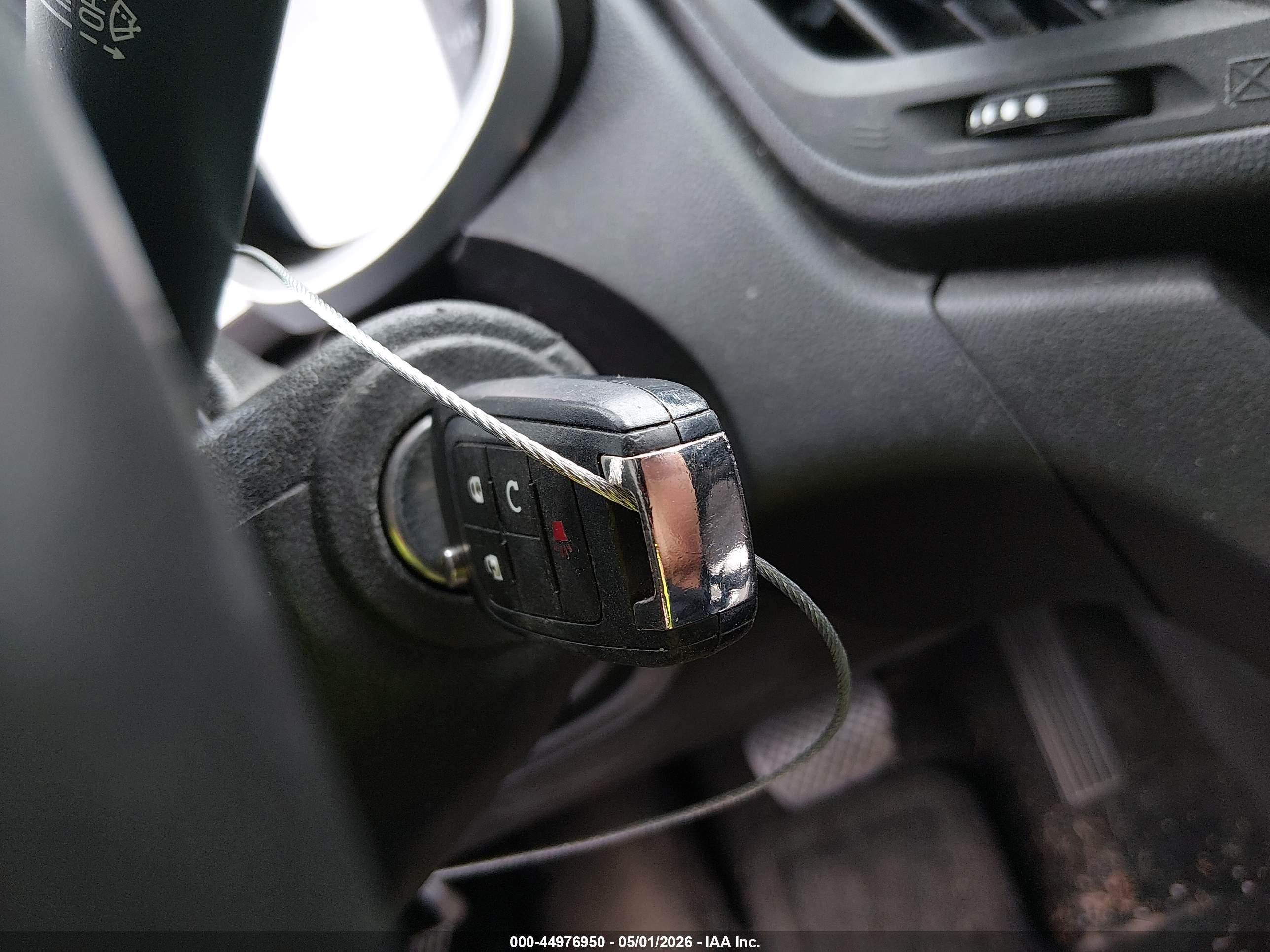 CHEVROLET EQUINOX image 11