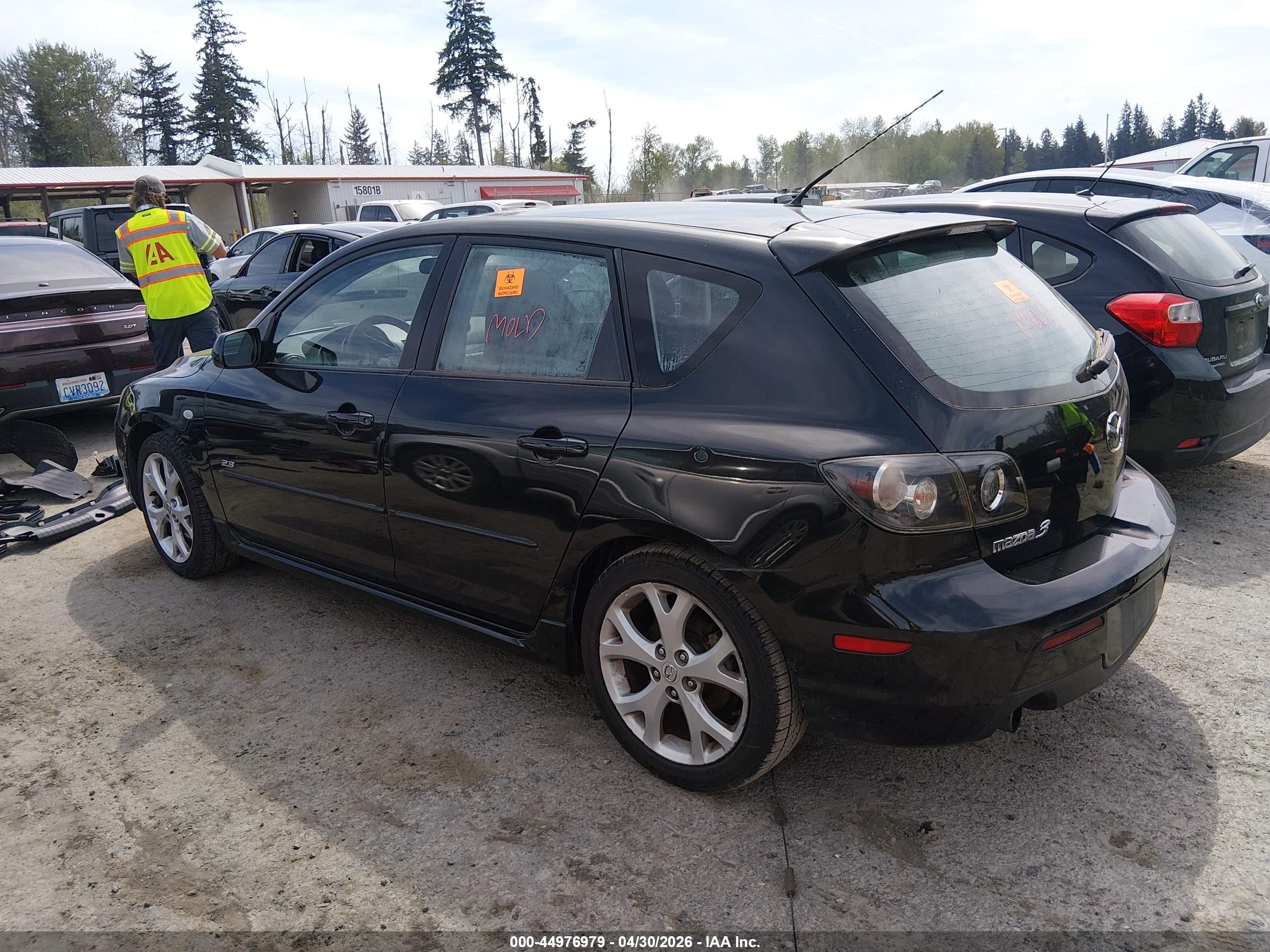 MAZDA MAZDA3 image 3