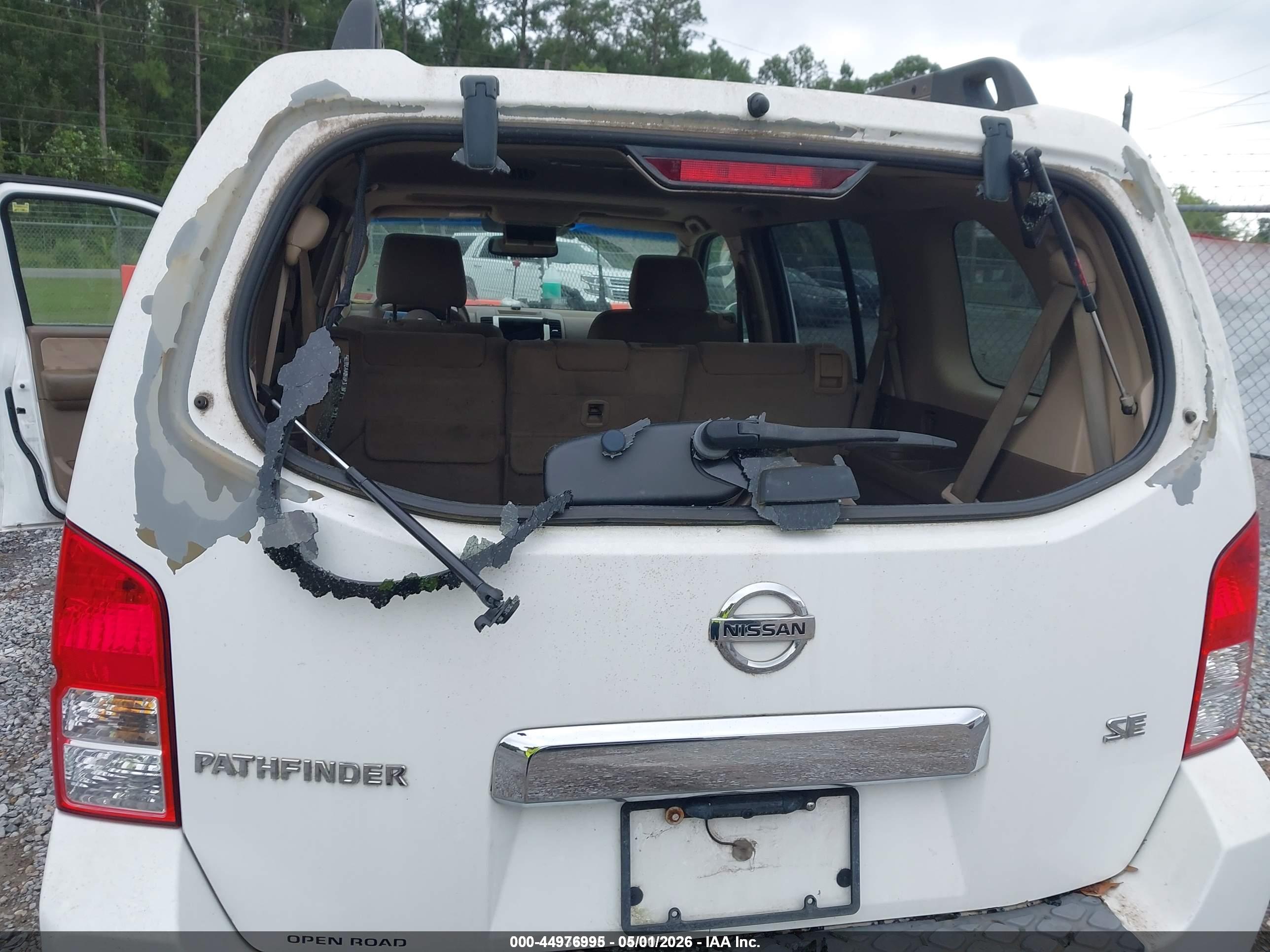 NISSAN PATHFINDER image 6