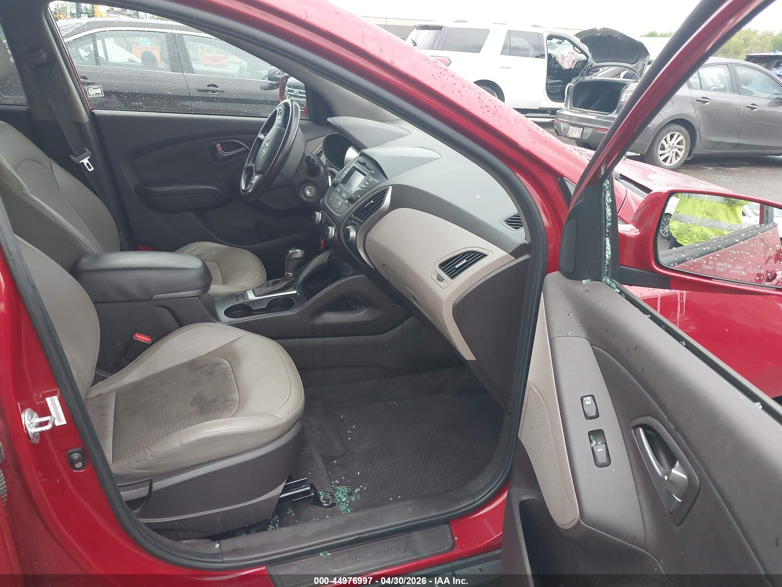 HYUNDAI TUCSON image 5