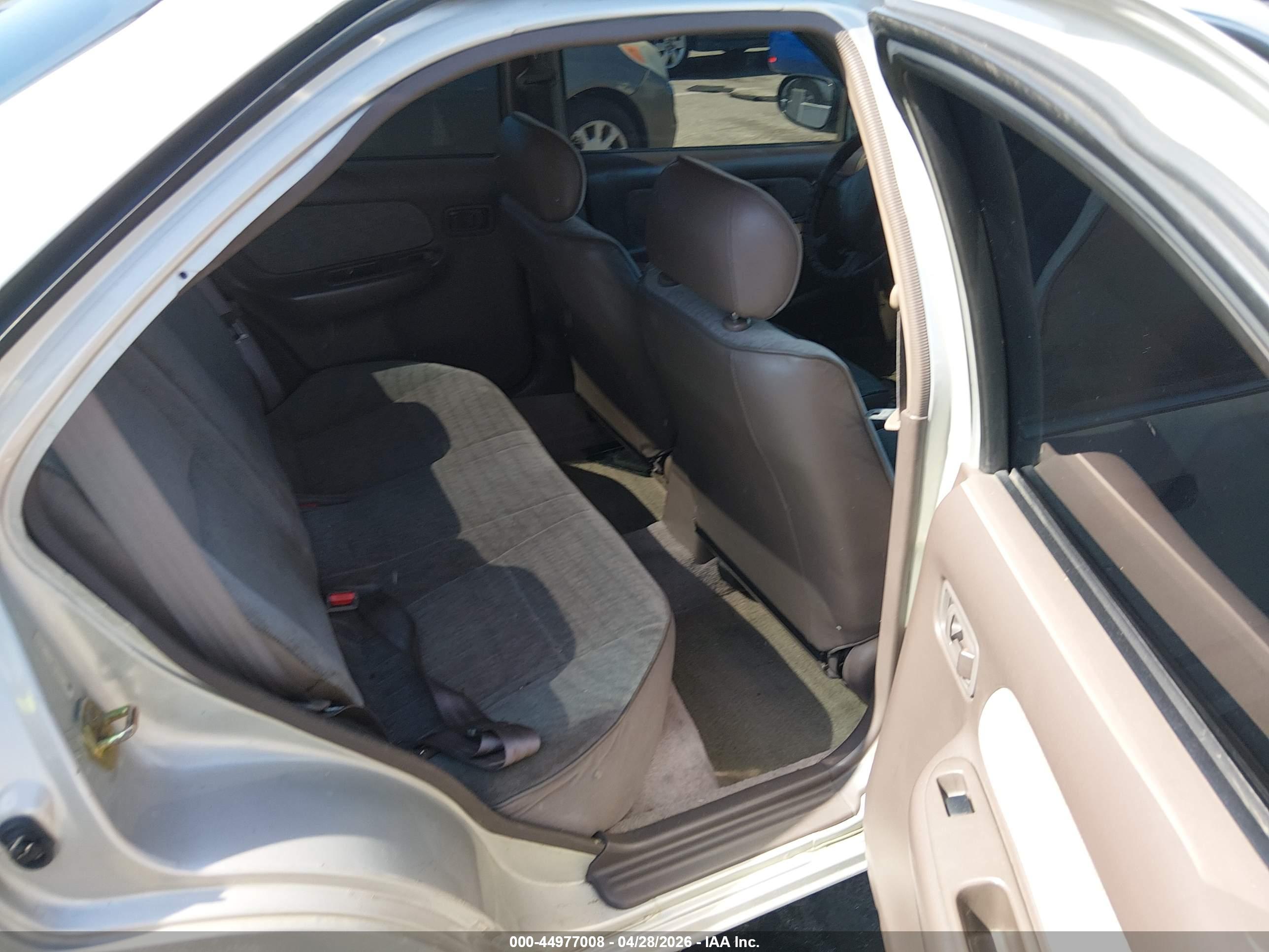 NISSAN SENTRA image 8