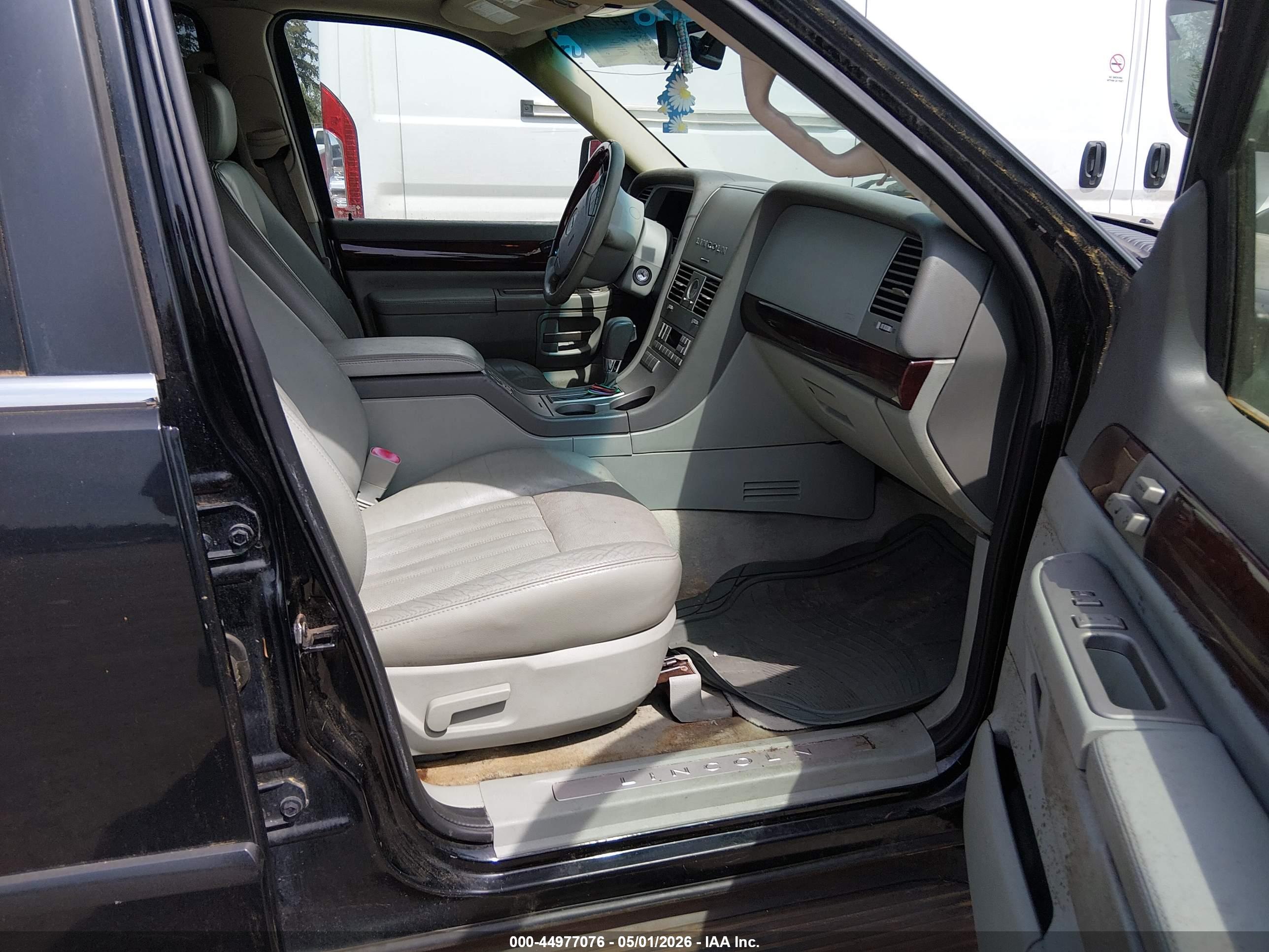 LINCOLN AVIATOR image 5