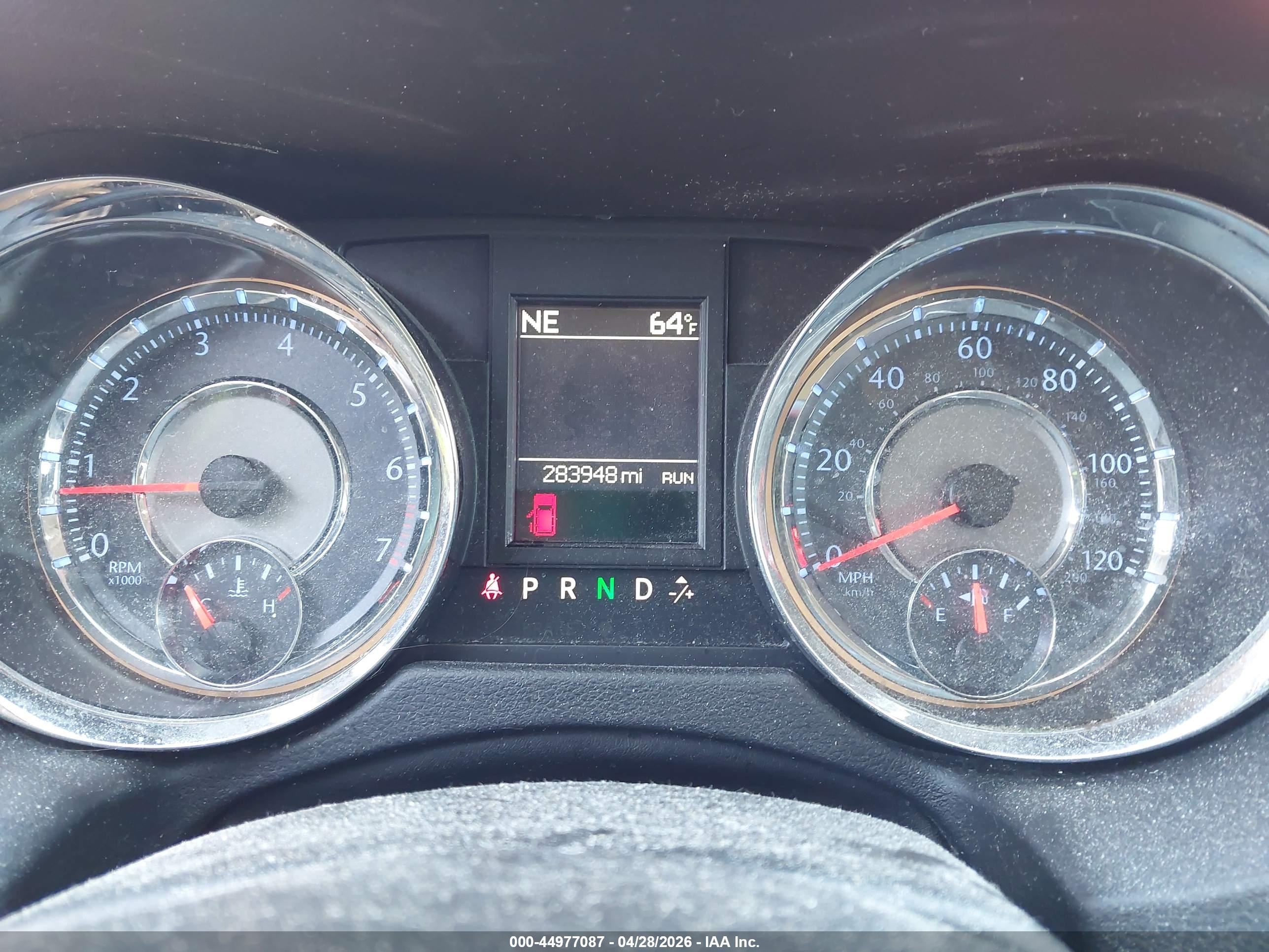 CHRYSLER TOWN image 7
