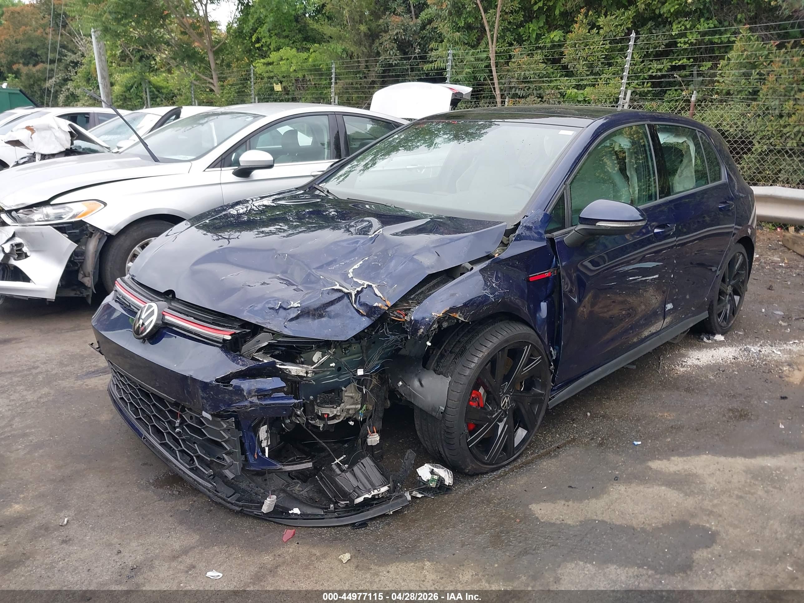 VOLKSWAGEN GOLF image 2