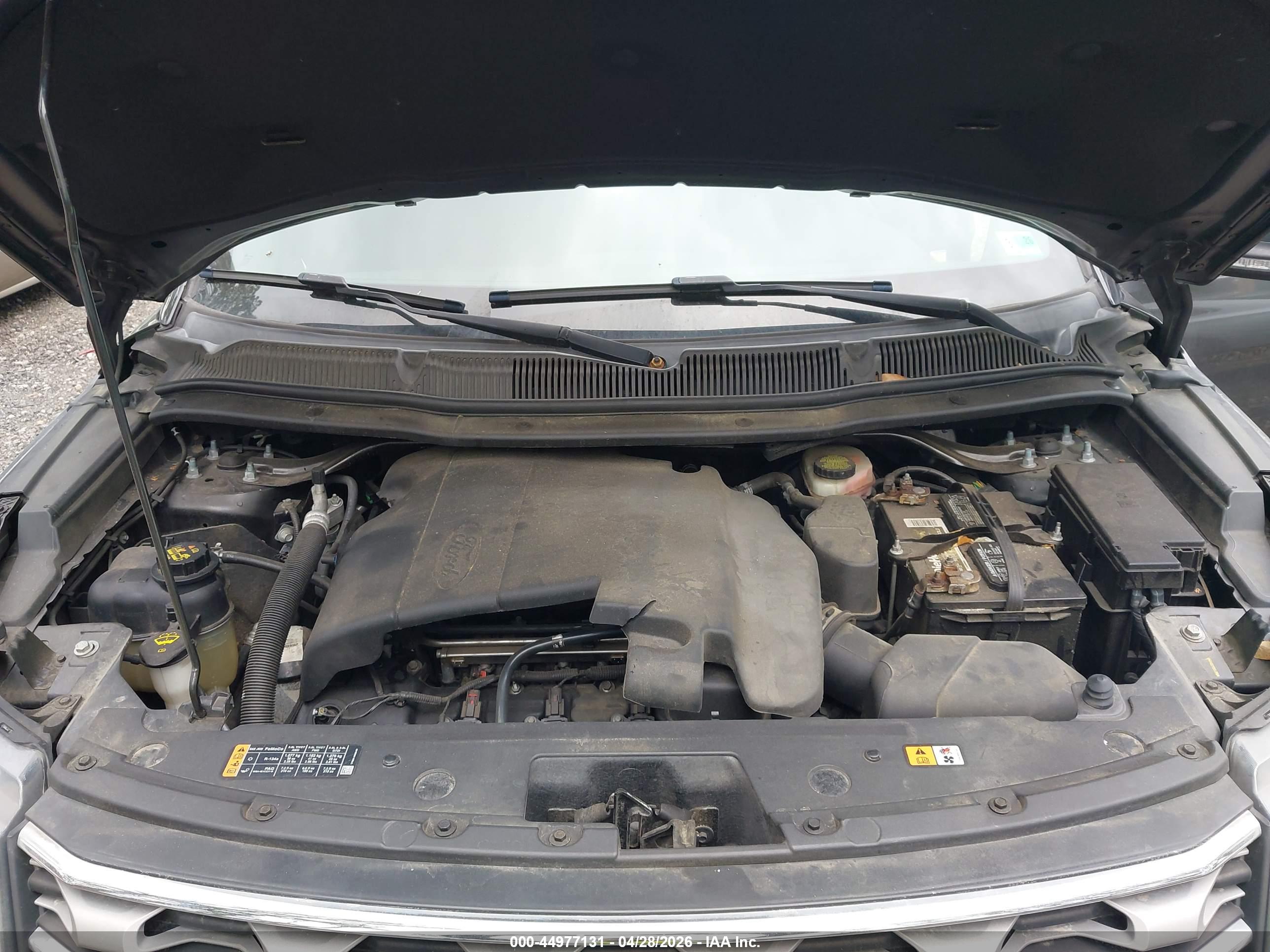 FORD EXPLORER image 10