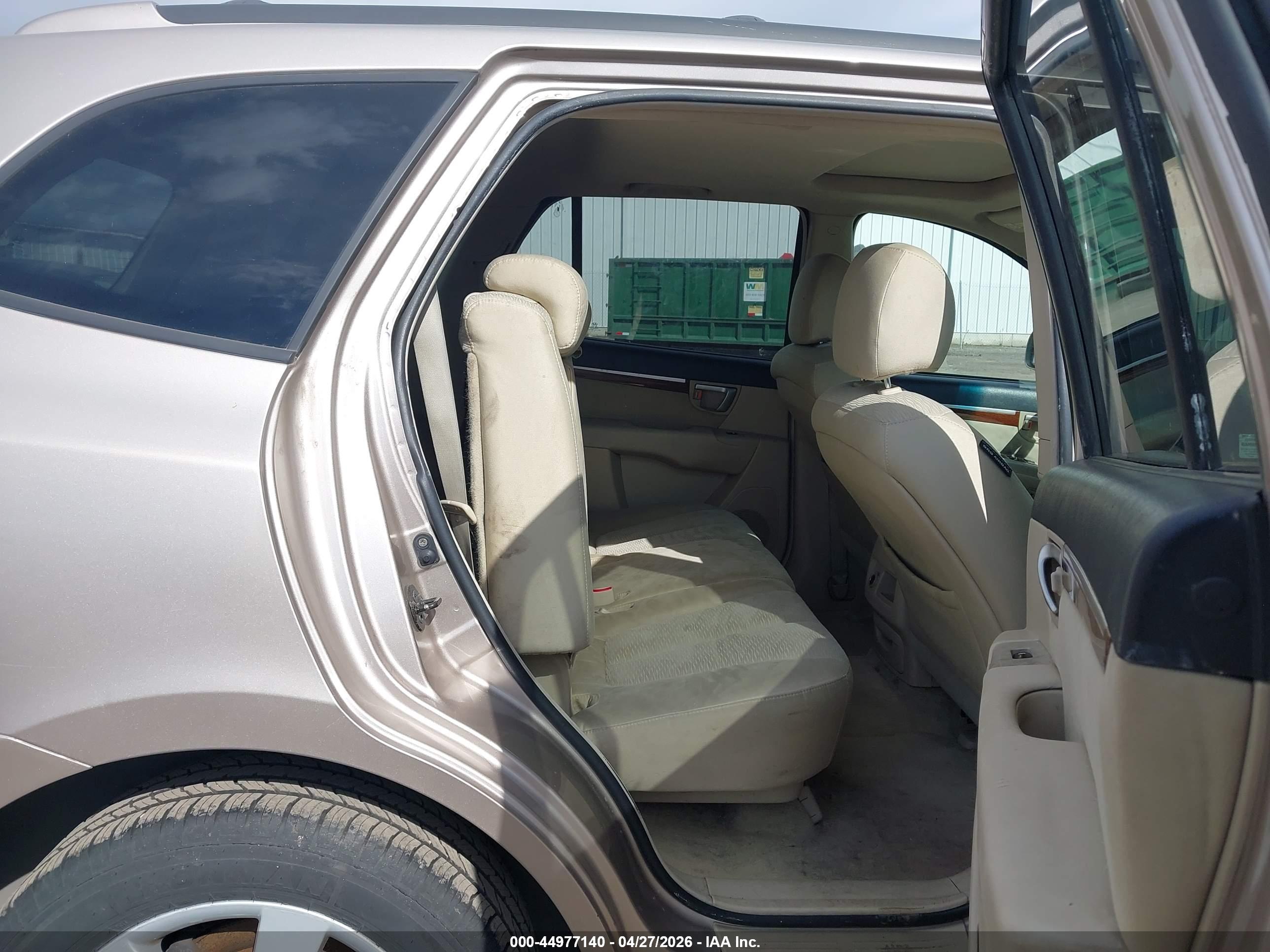 HYUNDAI SANTA image 8