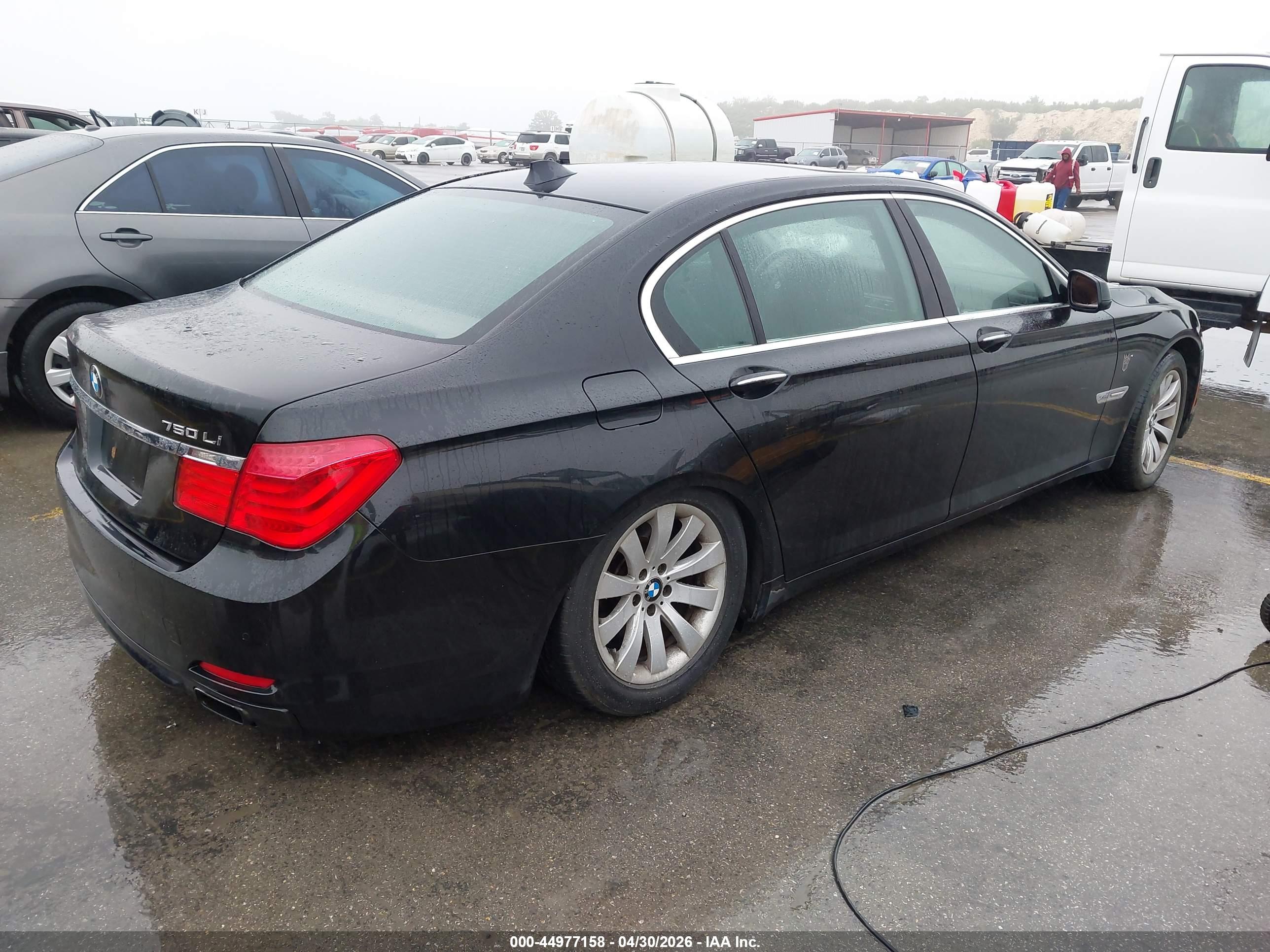 BMW 750LI image 4