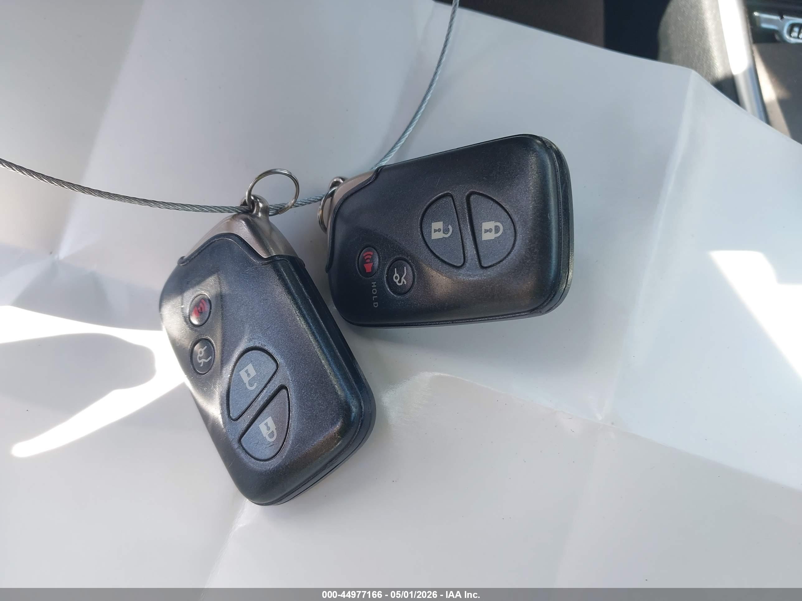 LEXUS IS image 11