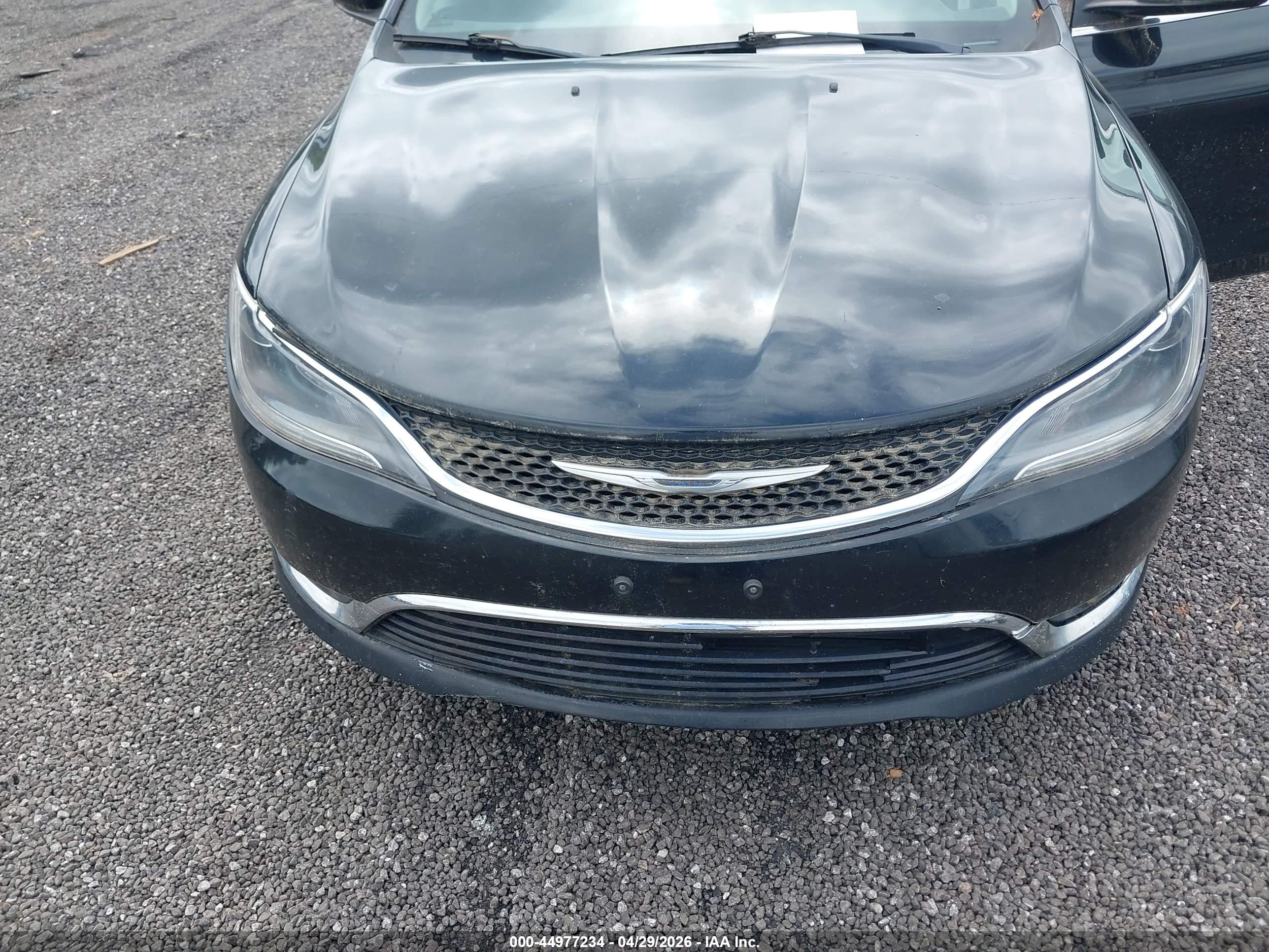 CHRYSLER 200 image 6