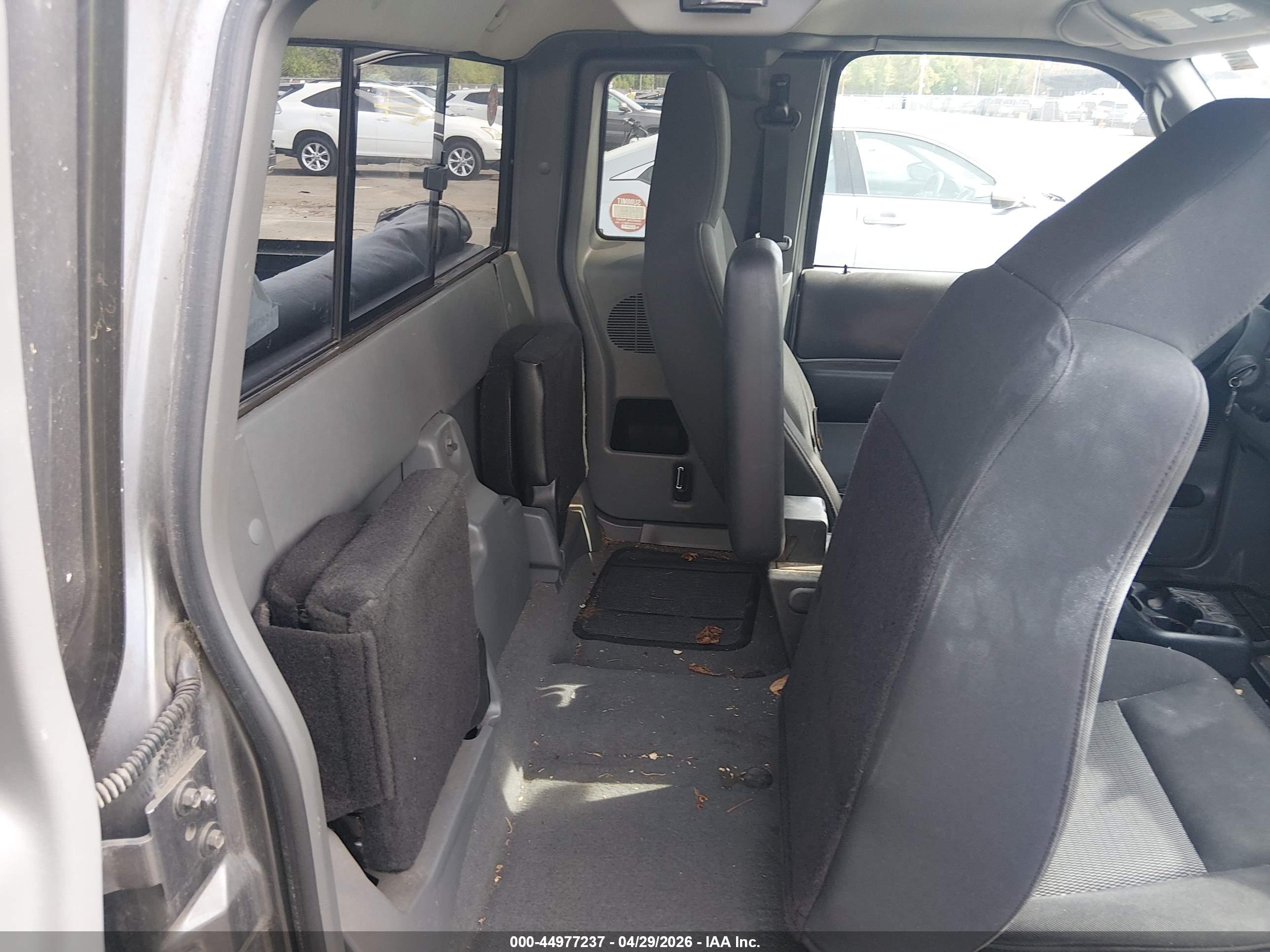 FORD RANGER image 8