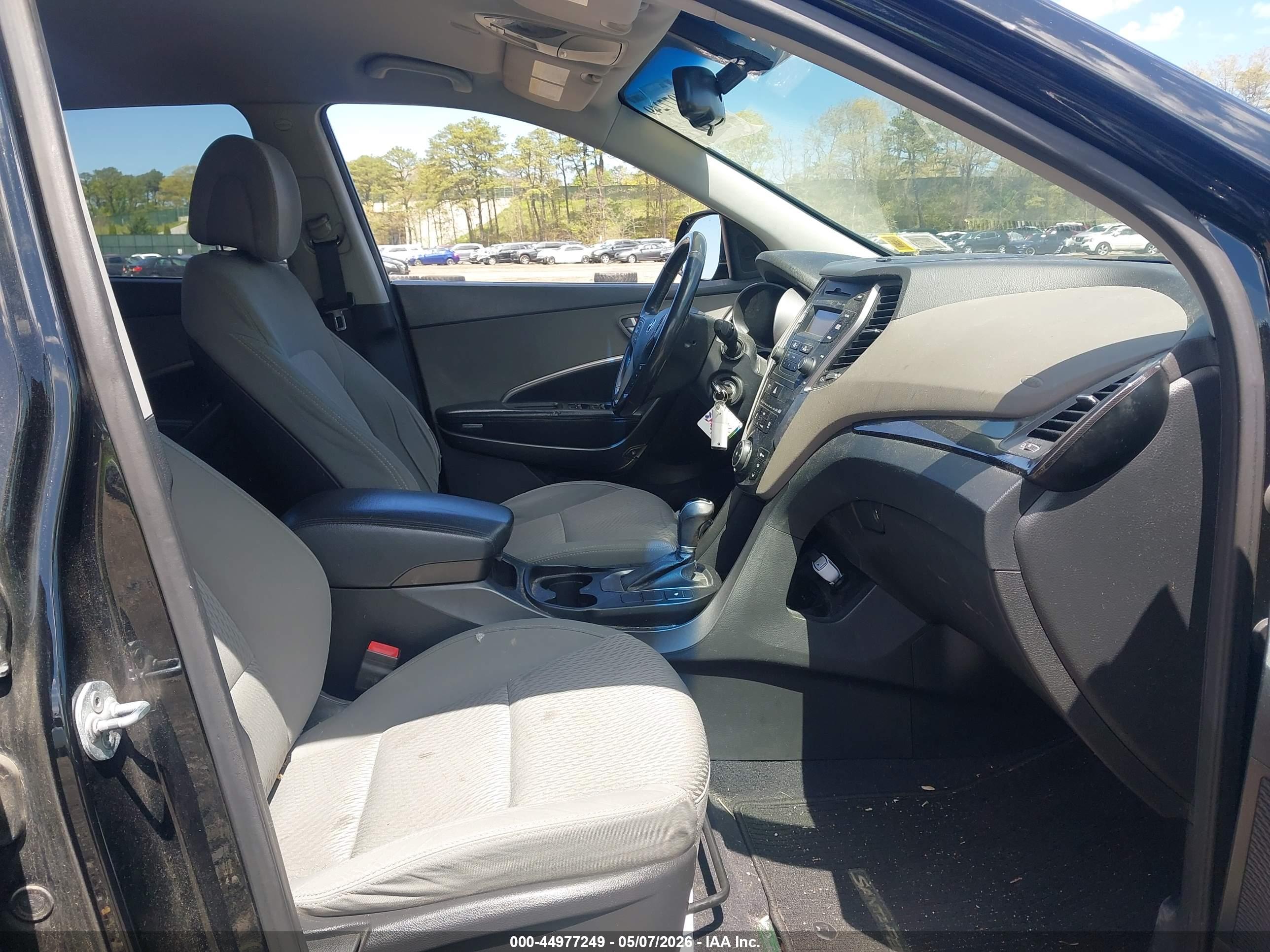 HYUNDAI SANTA image 5