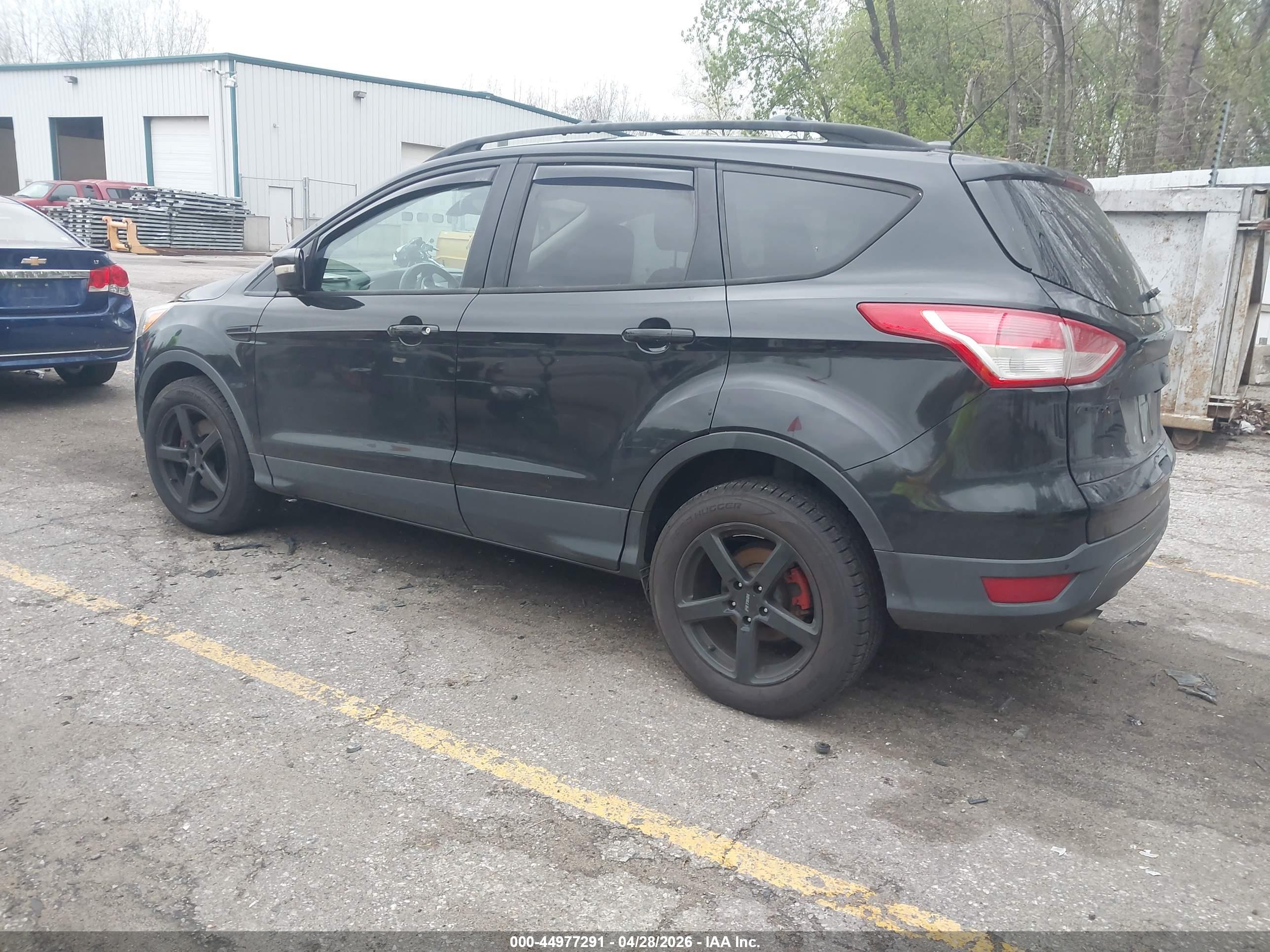 FORD ESCAPE image 3