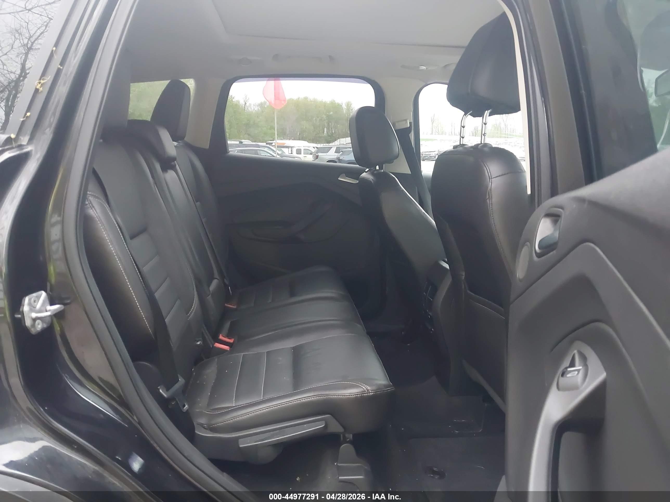 FORD ESCAPE image 8