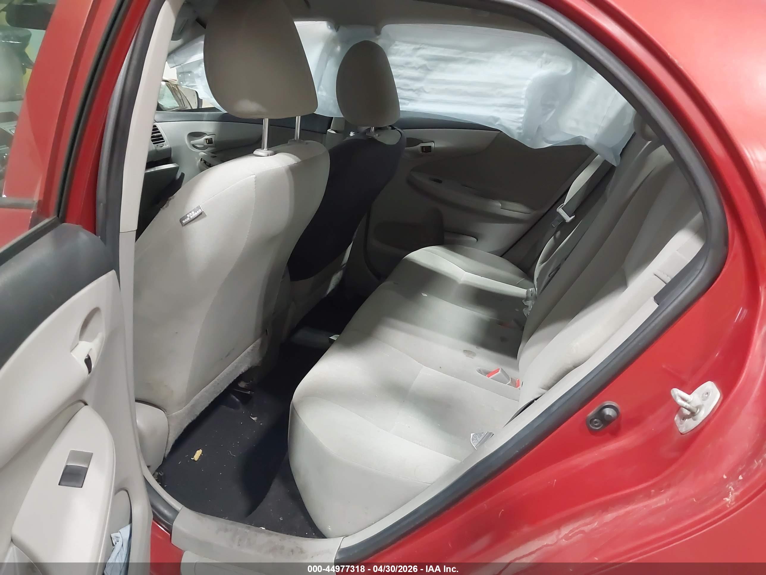 TOYOTA COROLLA image 8