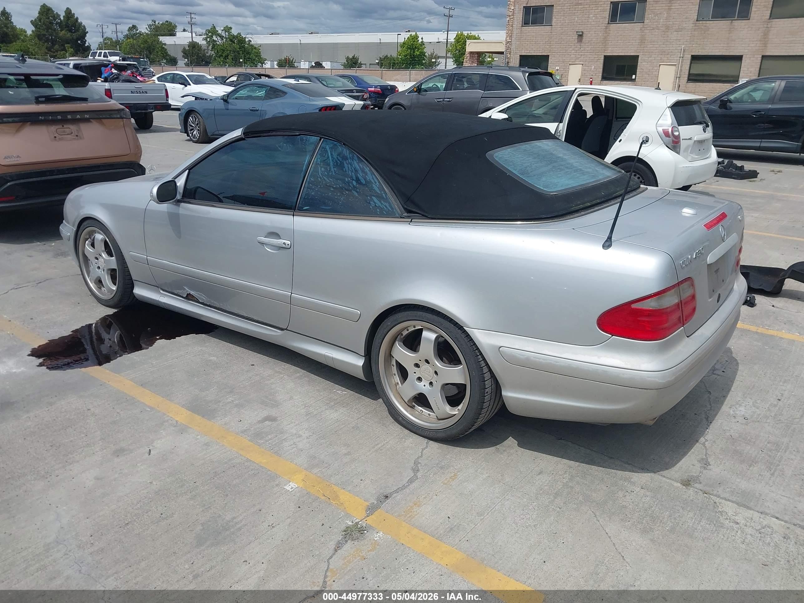 MERCEDES-BENZ CLK image 3