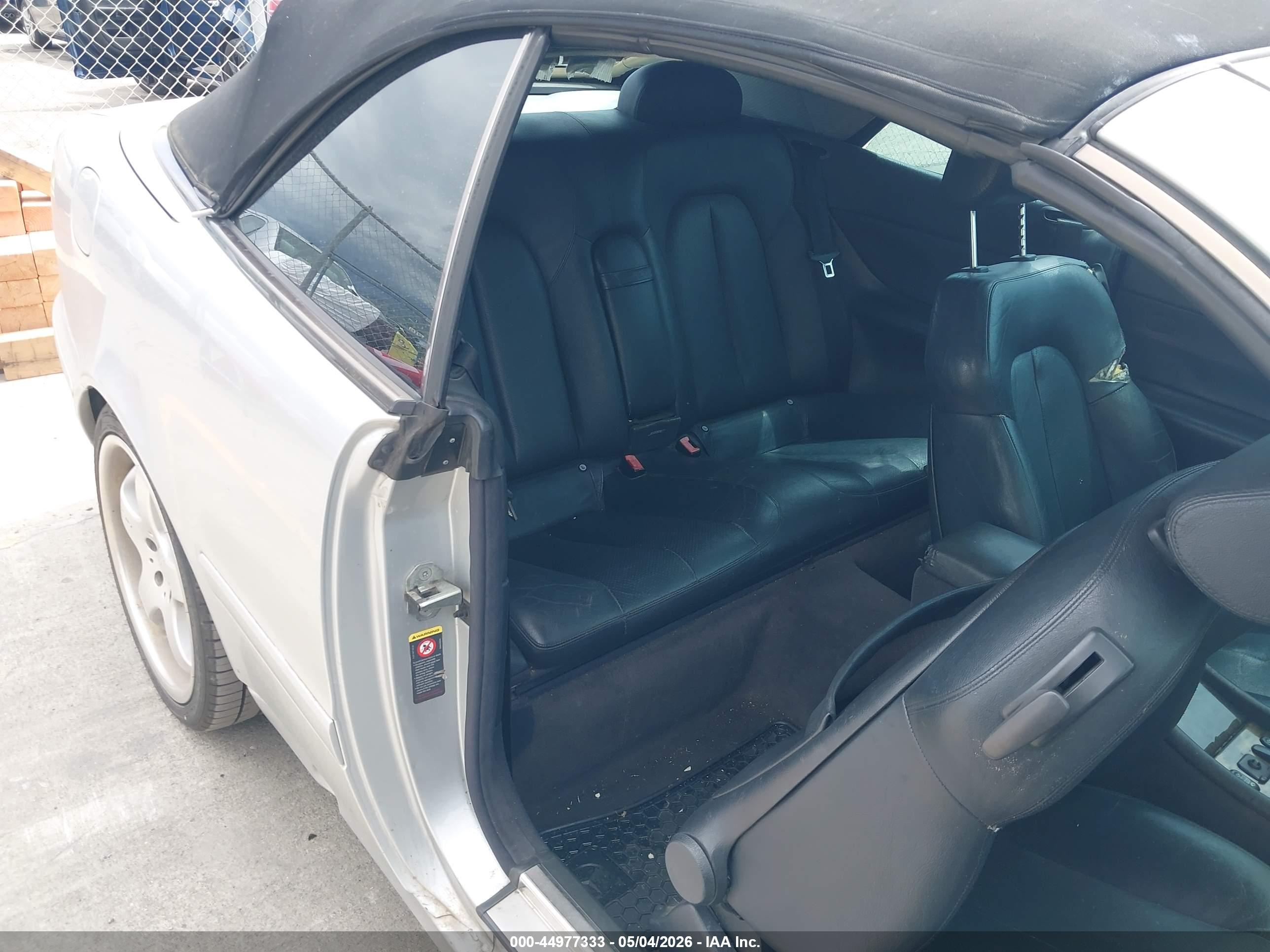 MERCEDES-BENZ CLK image 8