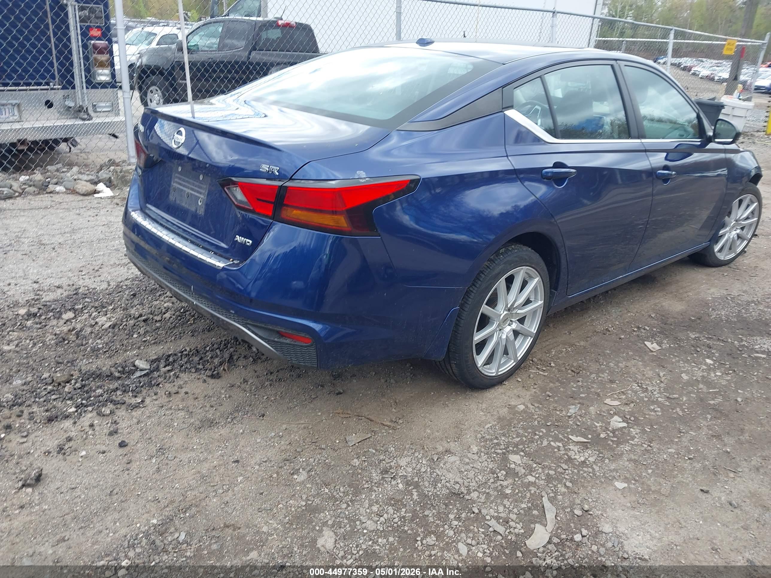 NISSAN ALTIMA image 4