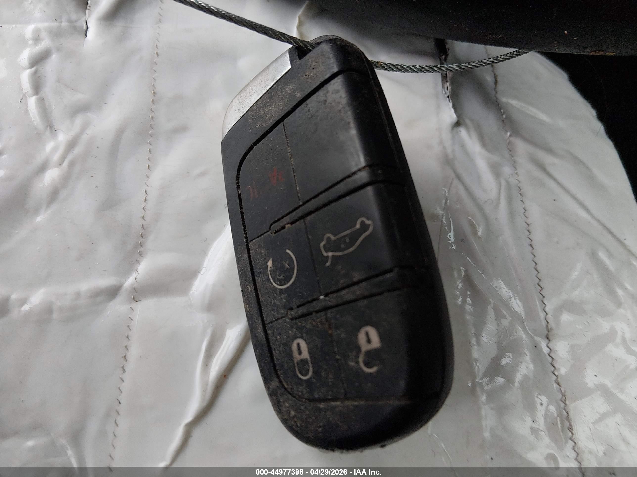 DODGE CHALLENGER image 11