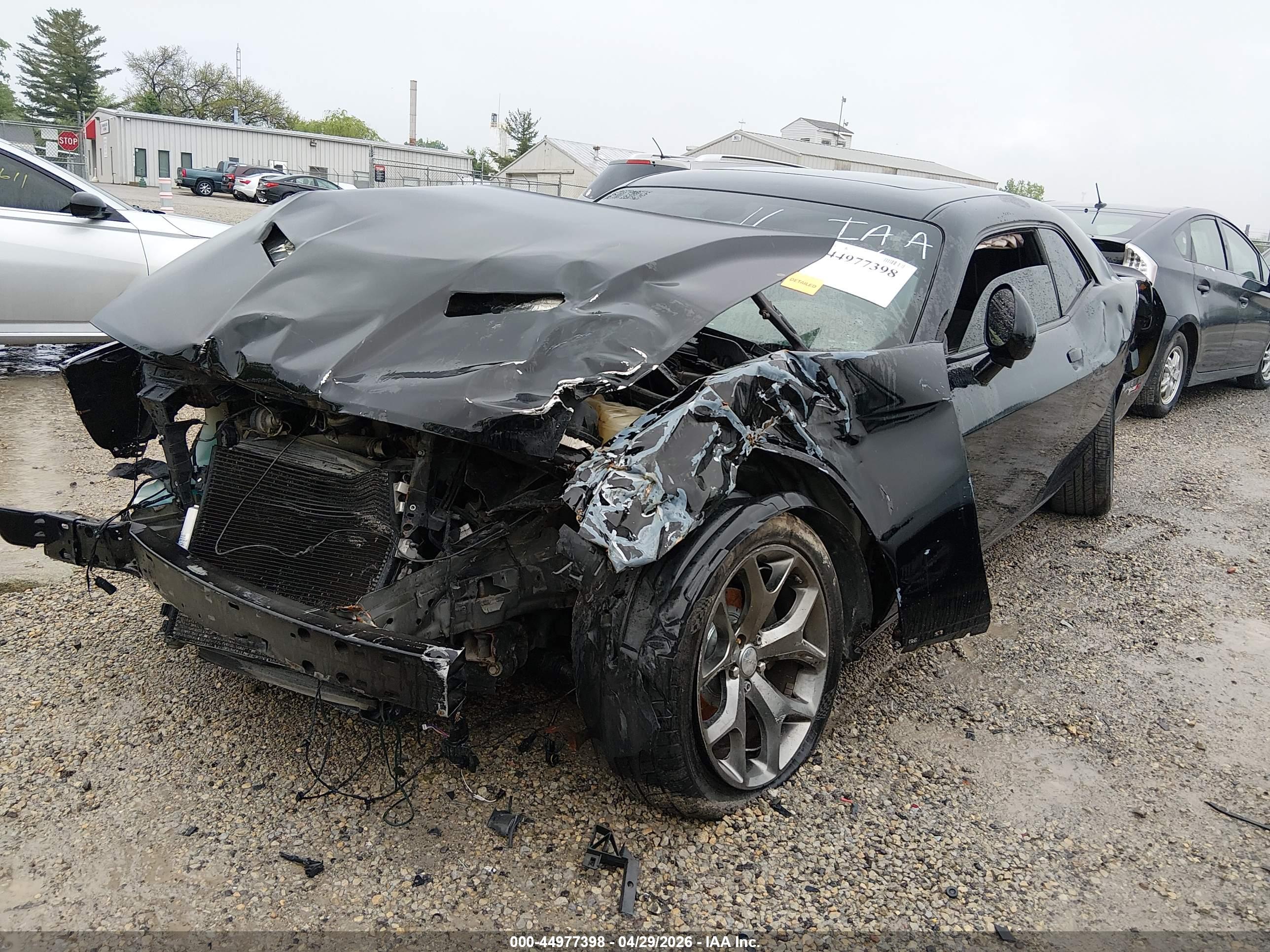 DODGE CHALLENGER image 2