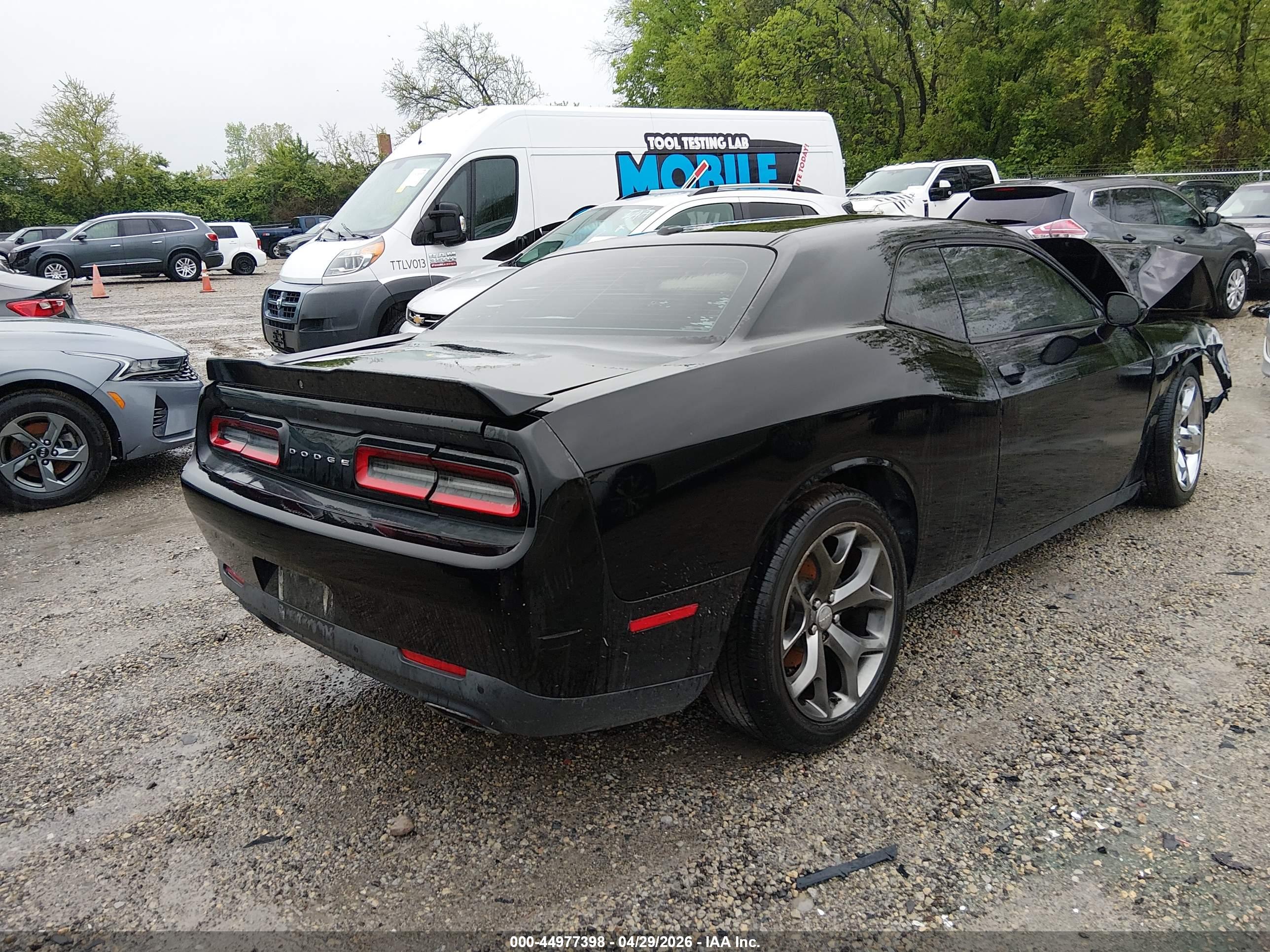 DODGE CHALLENGER image 4