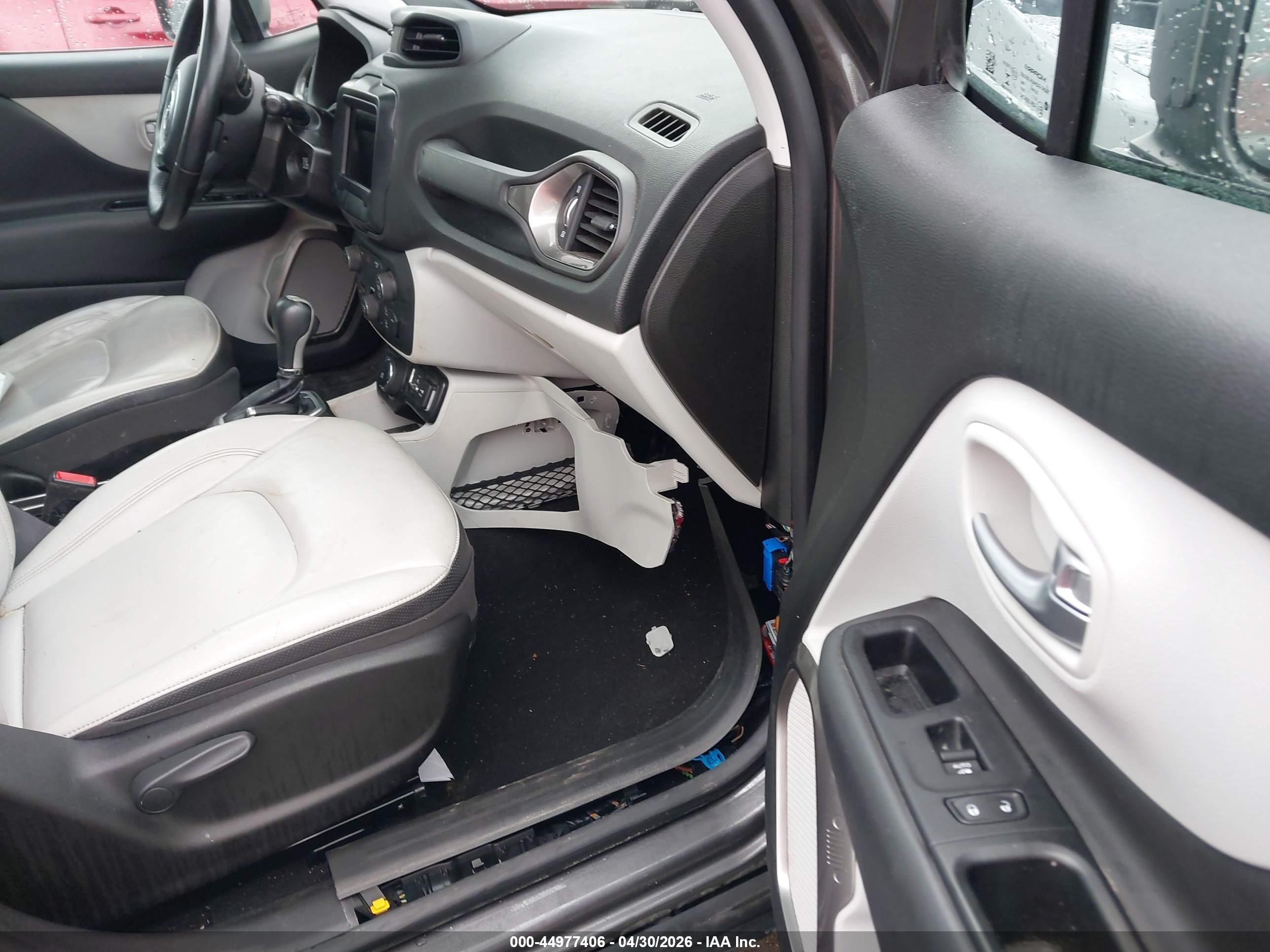 JEEP RENEGADE image 5