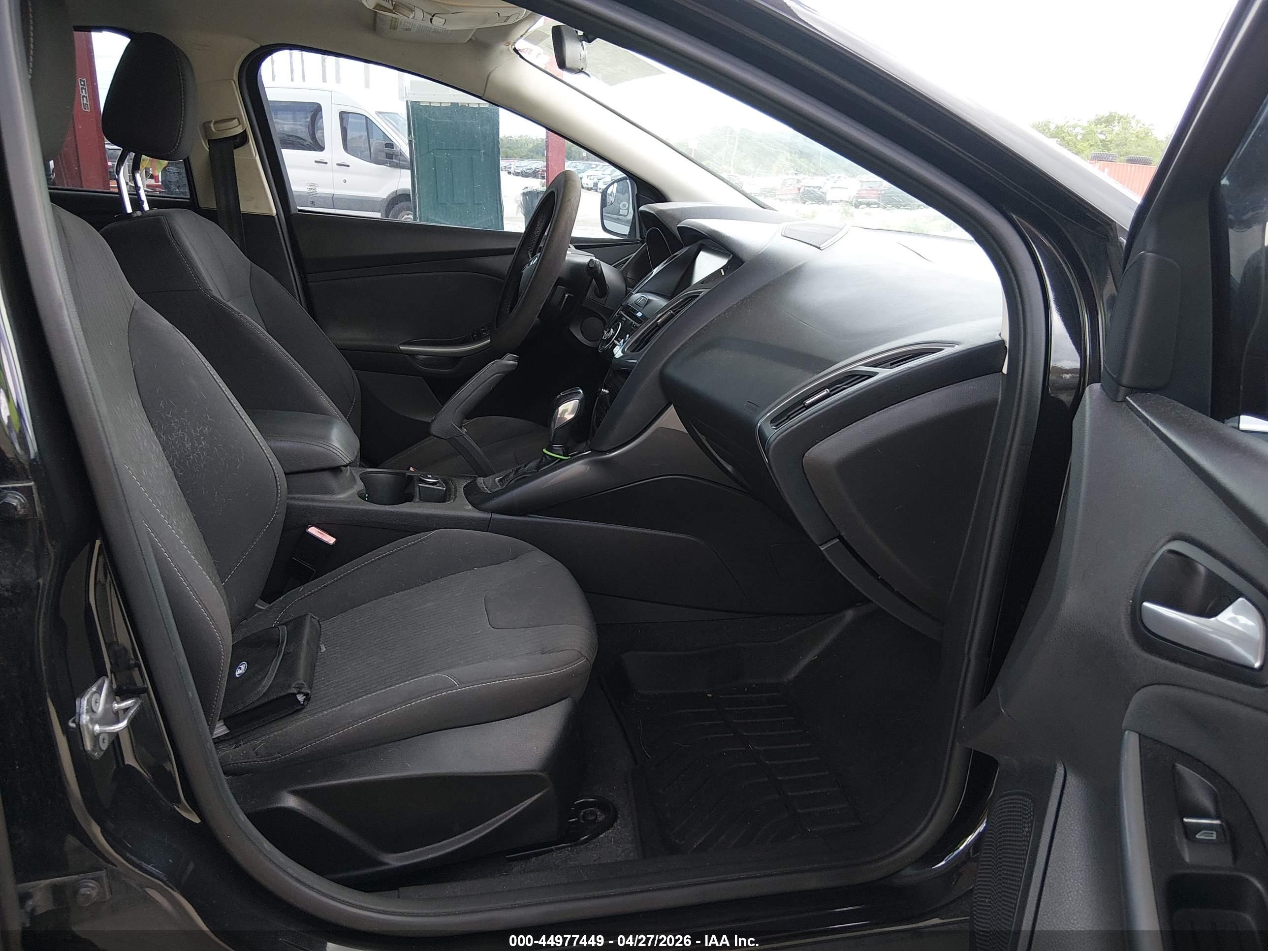 FORD FOCUS image 5