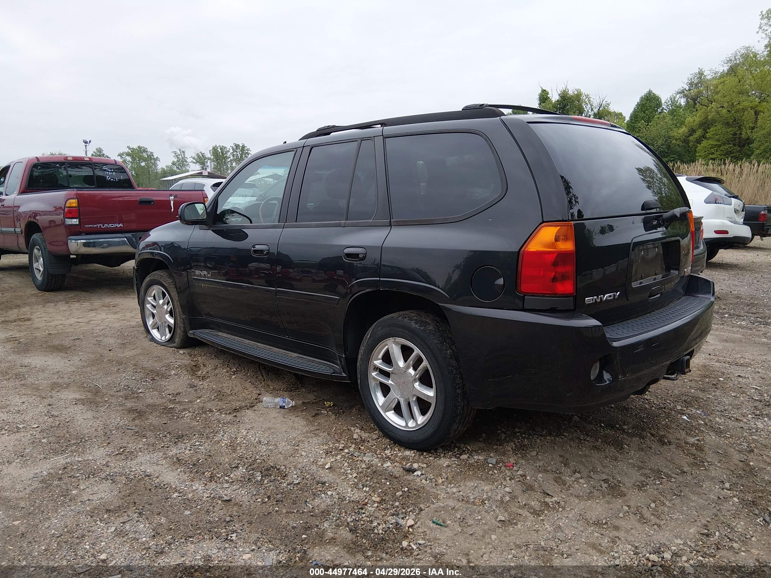 GMC ENVOY image 3