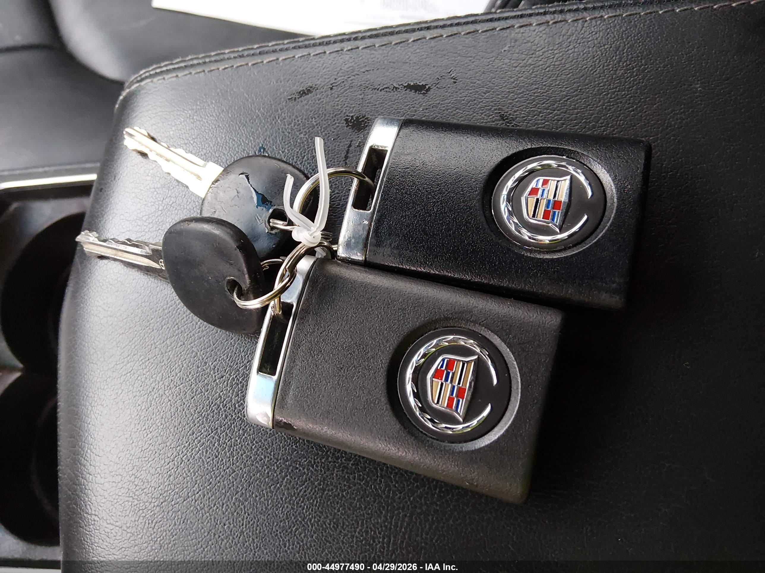 CADILLAC CTS image 11