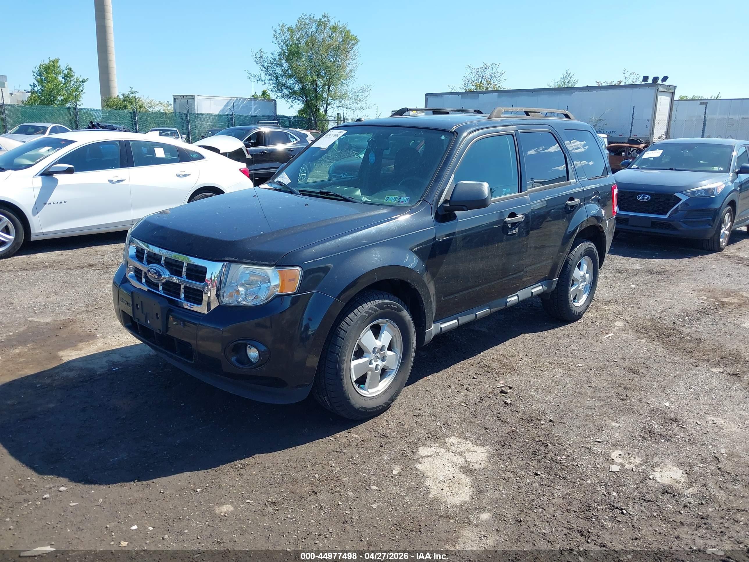 FORD ESCAPE image 2