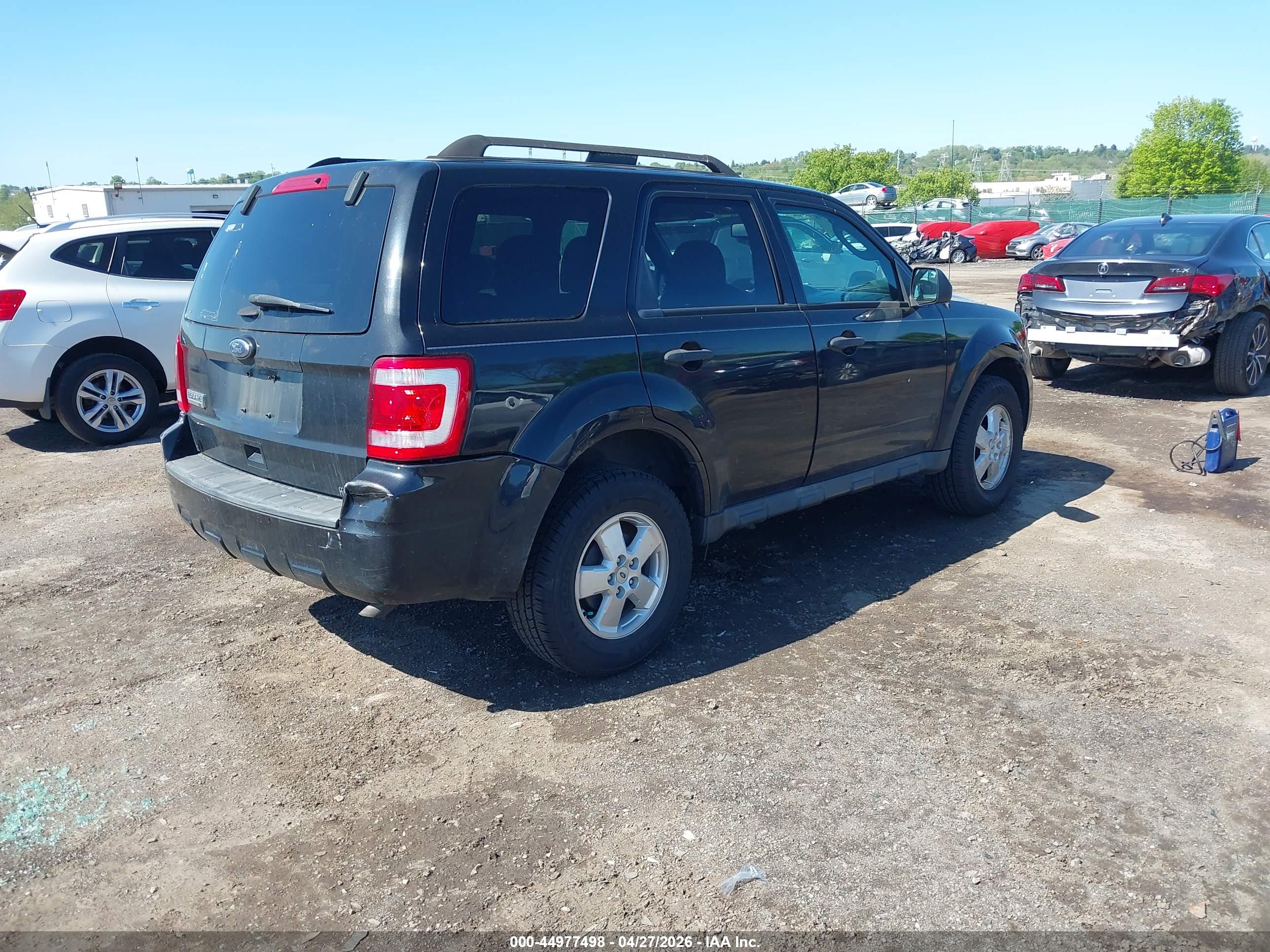 FORD ESCAPE image 4