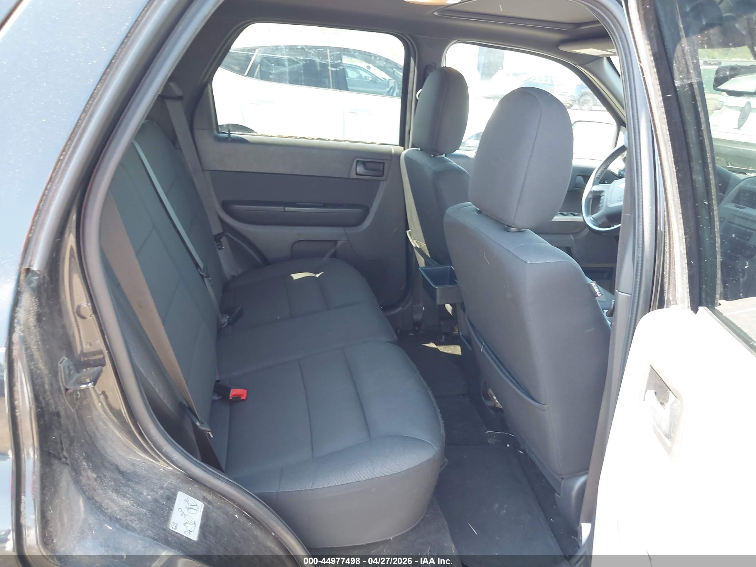 FORD ESCAPE image 8