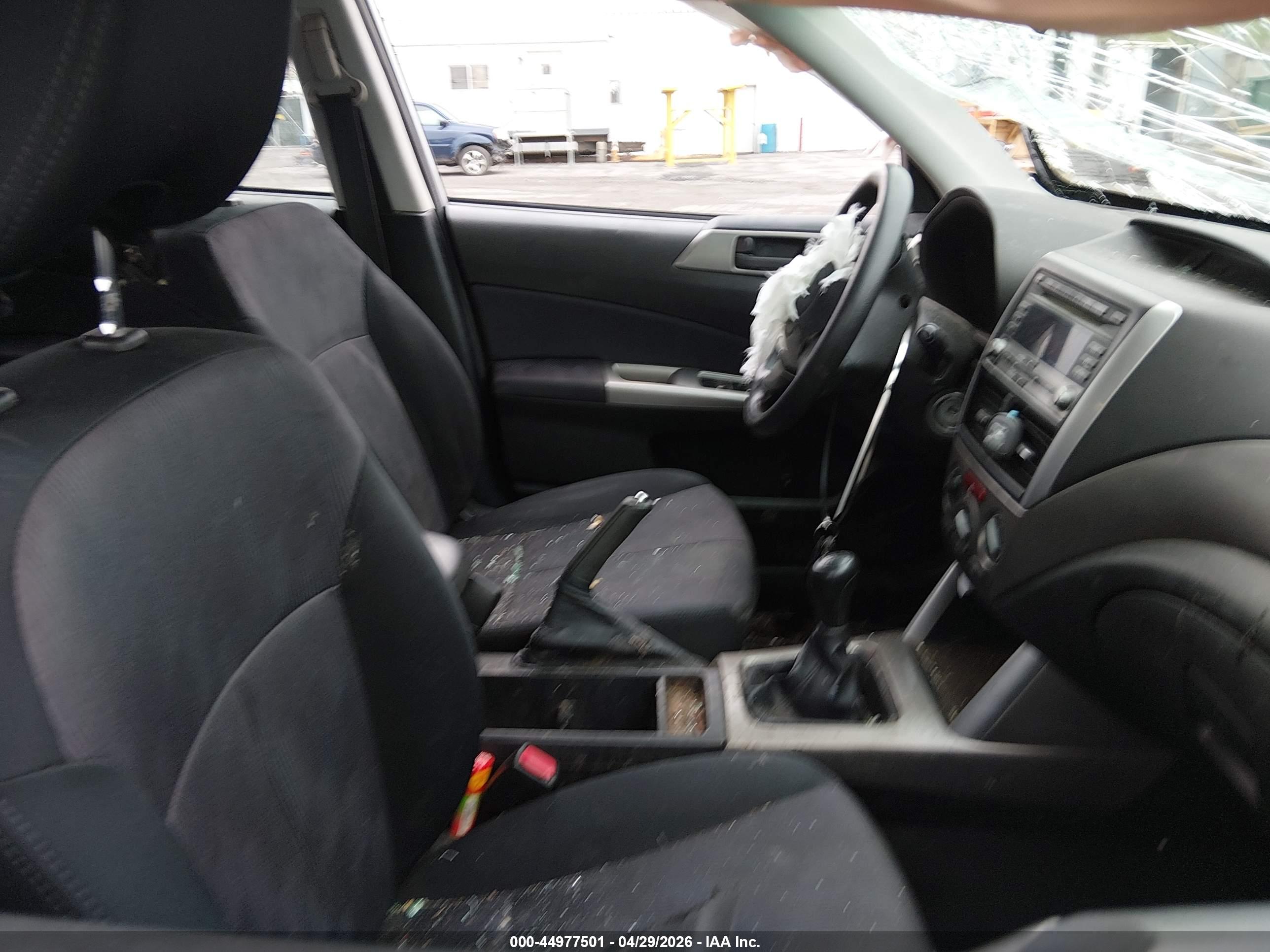 SUBARU FORESTER image 5