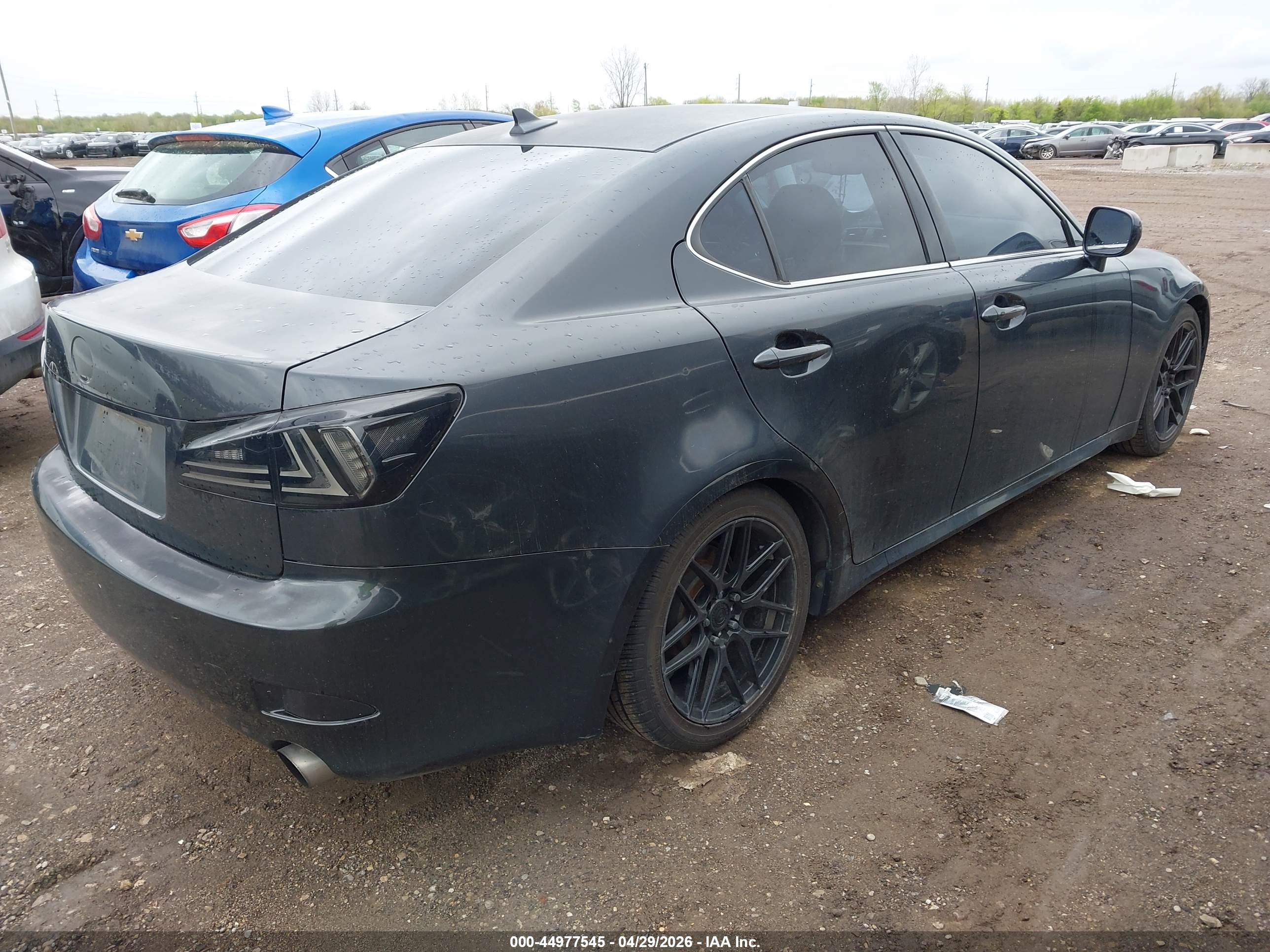 LEXUS IS image 4