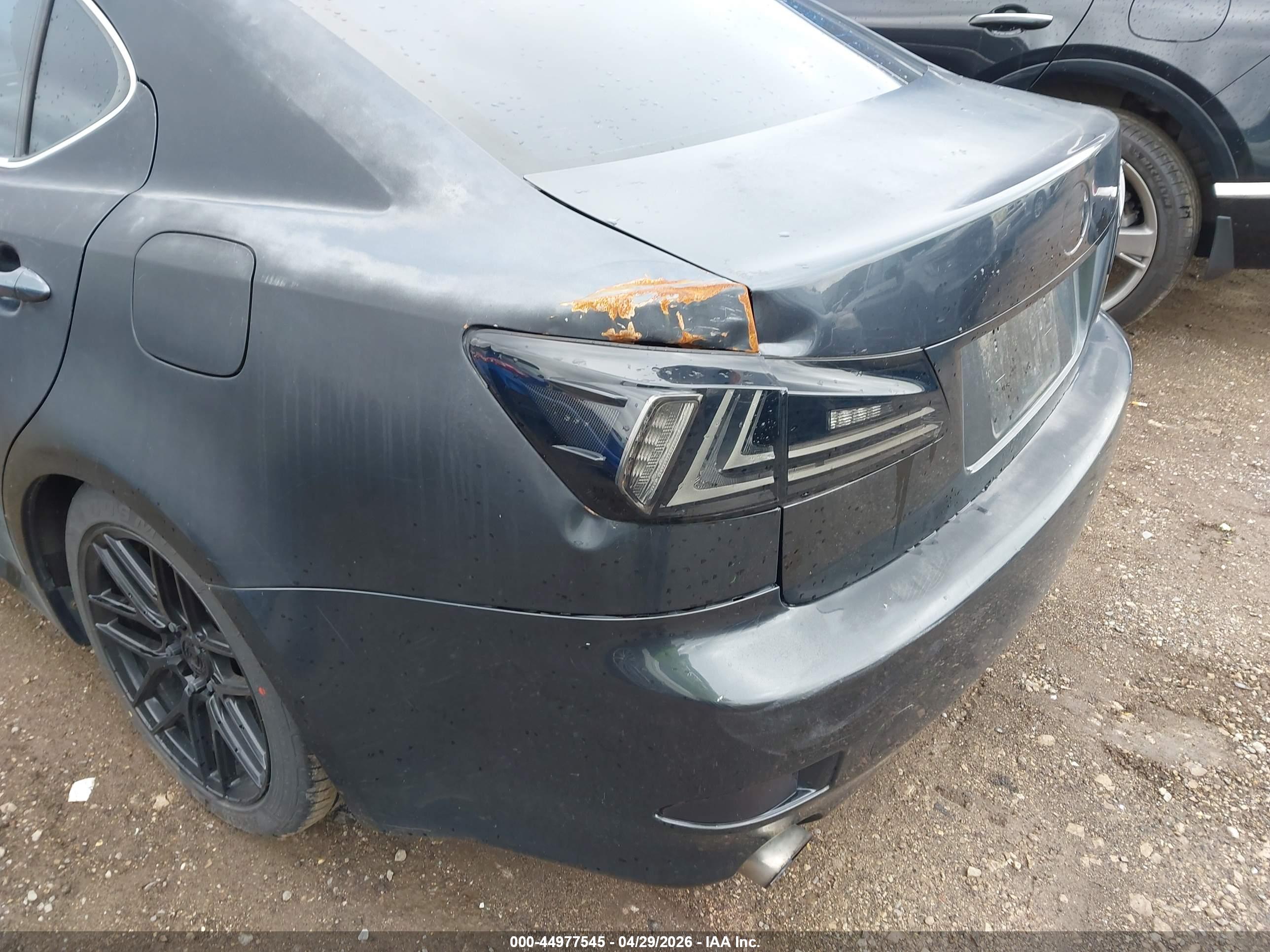 LEXUS IS image 6