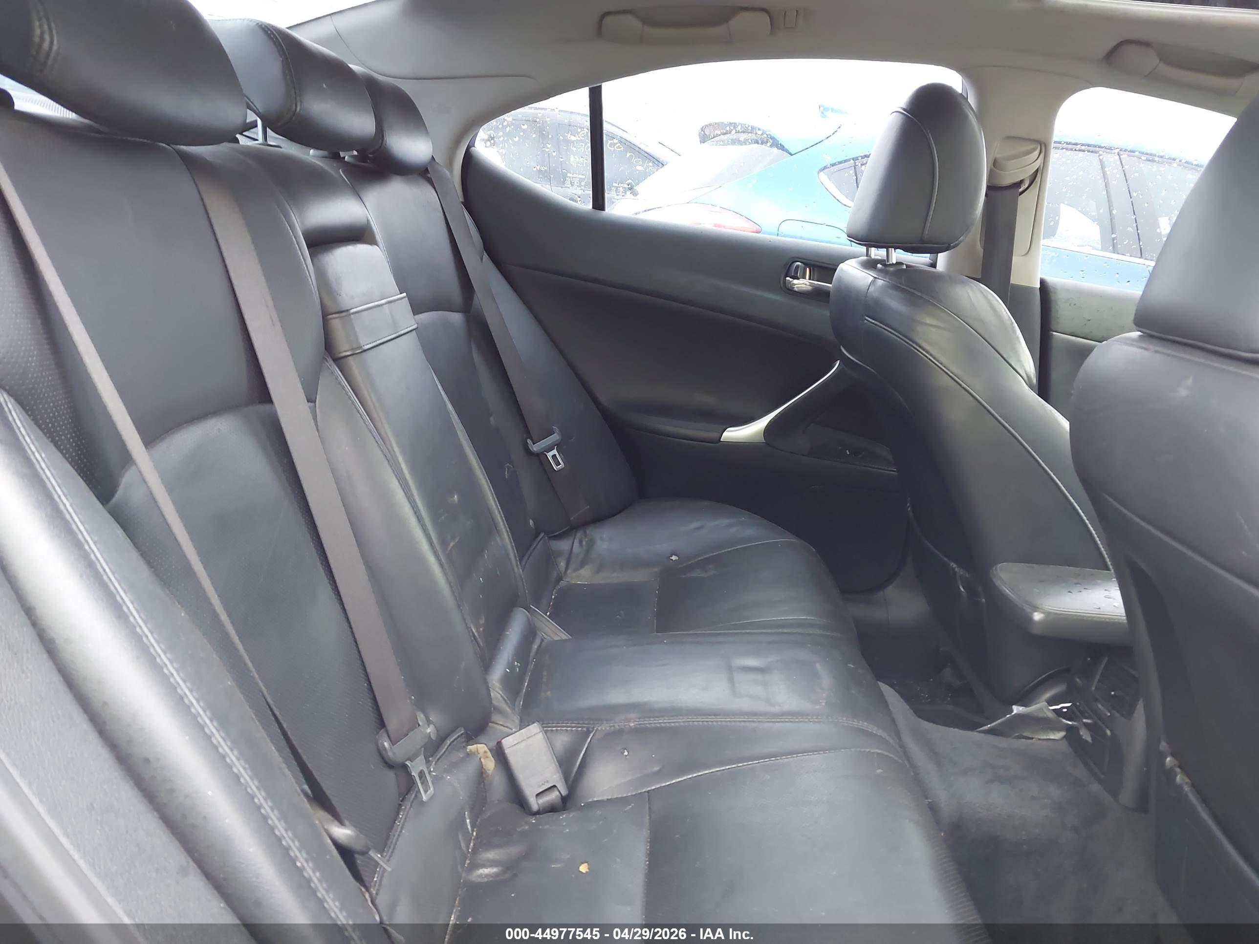LEXUS IS image 8